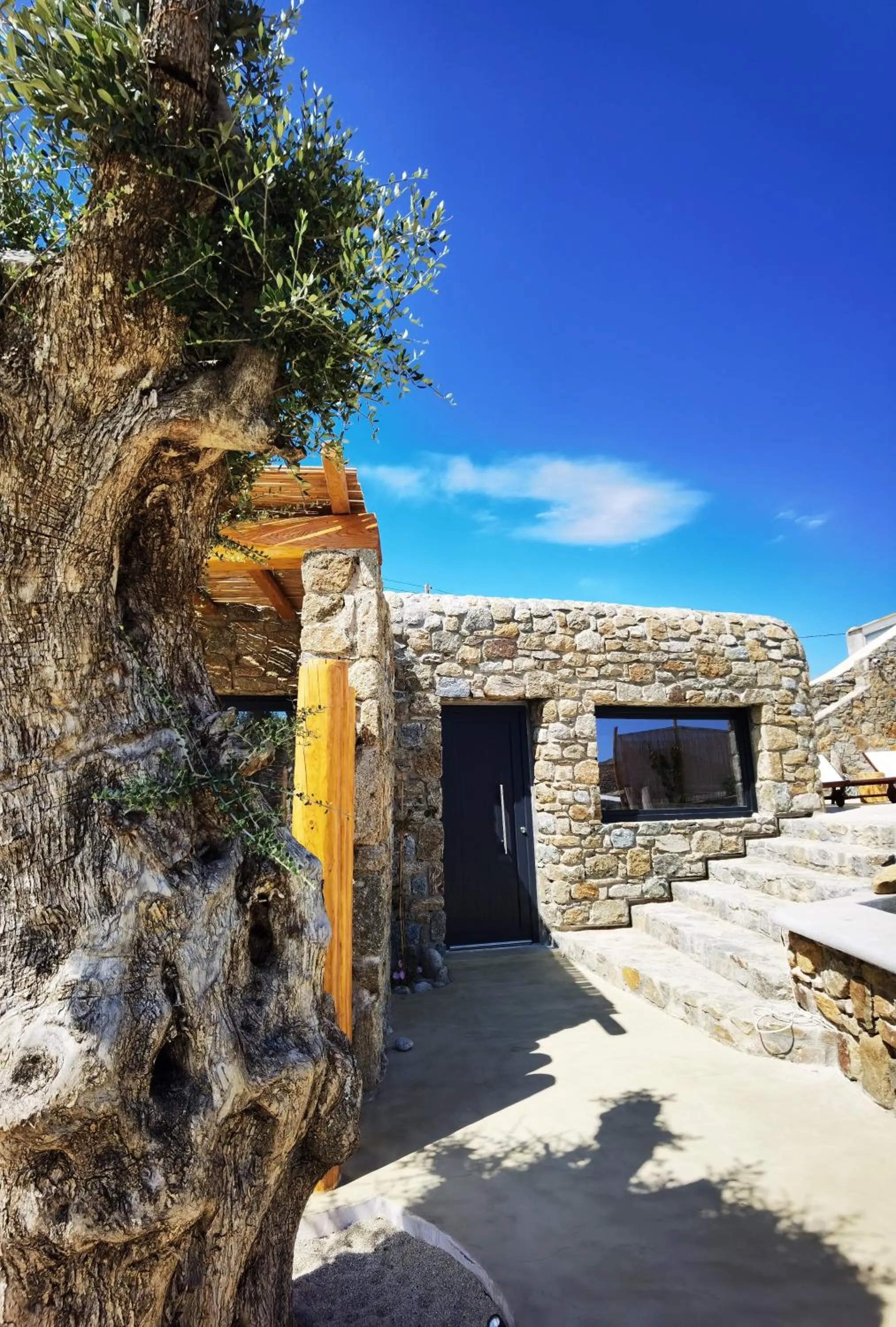 M-Vibes Mykonos Suites