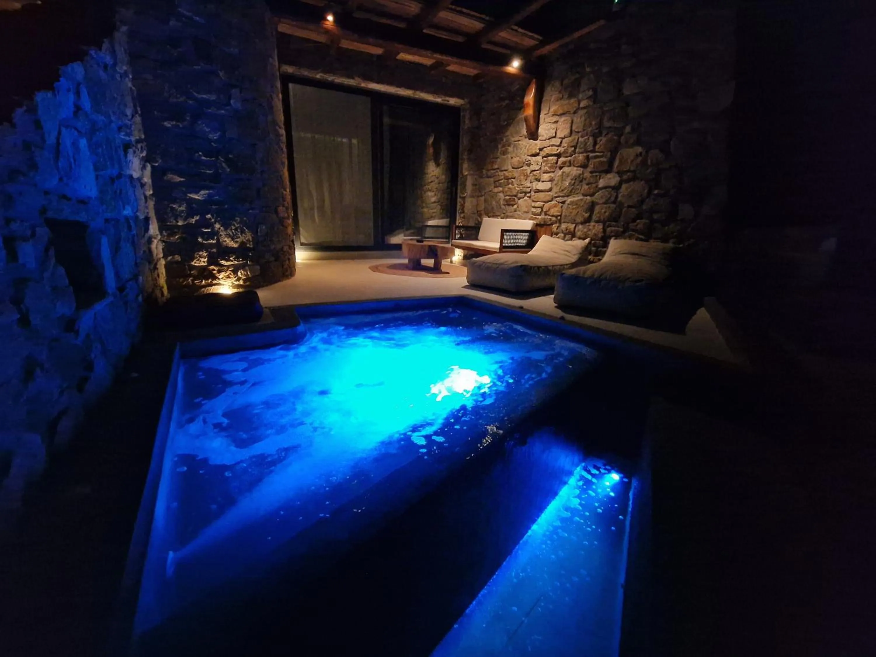 M-Vibes Mykonos Suites