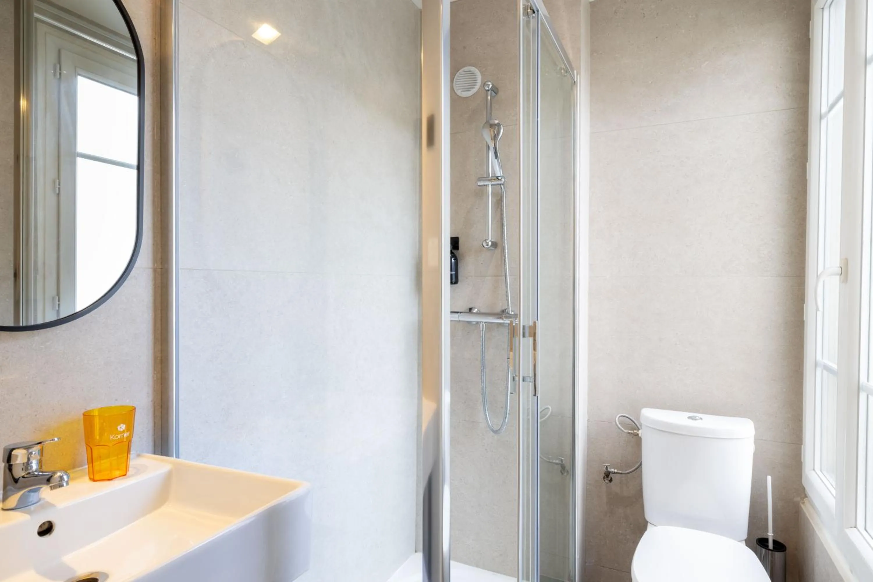 Bathroom in Korner Montmartre