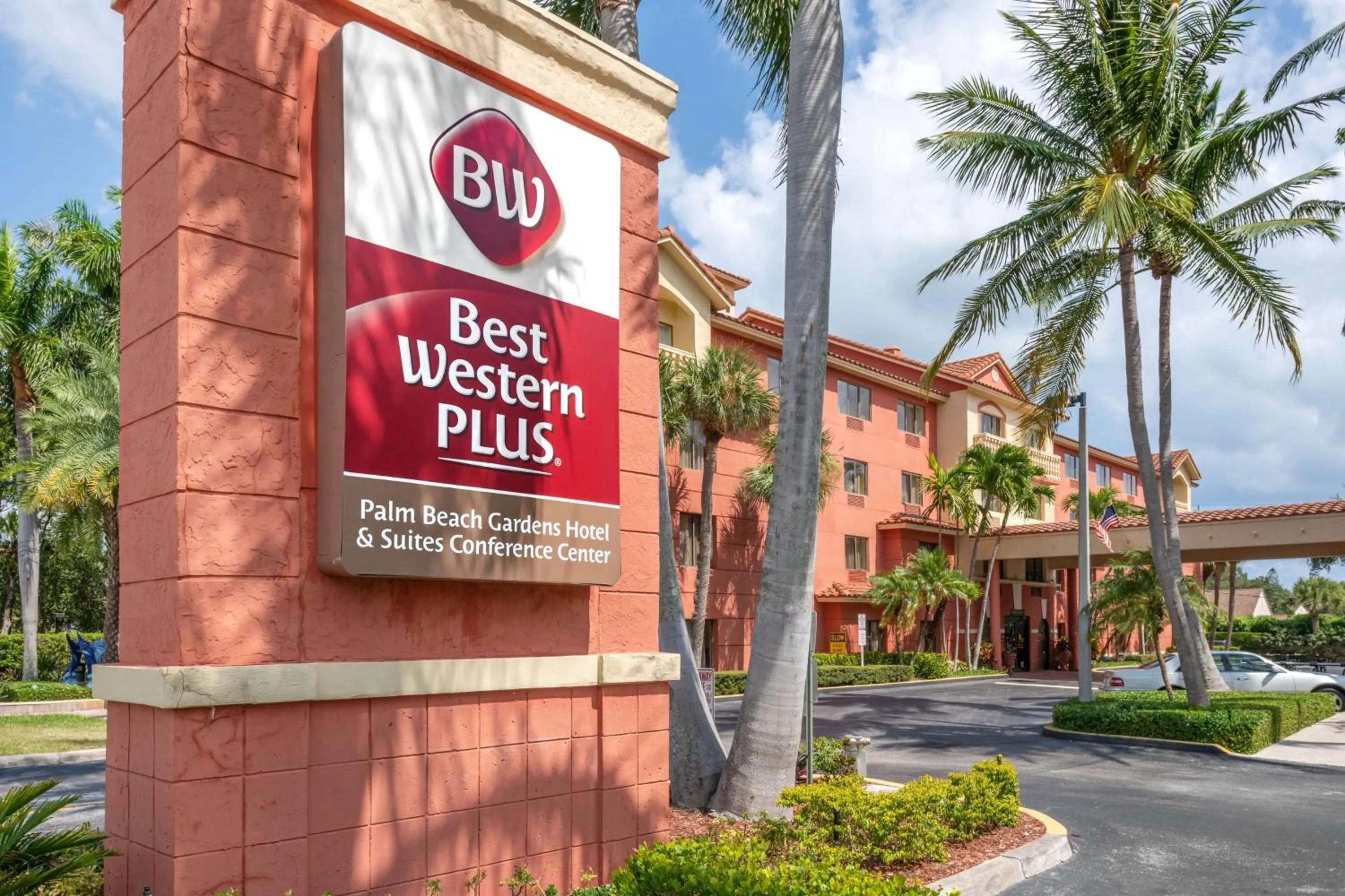 Property building in Best Western Plus Palm Beach Gardens Hotel & Suites and Conference Ct