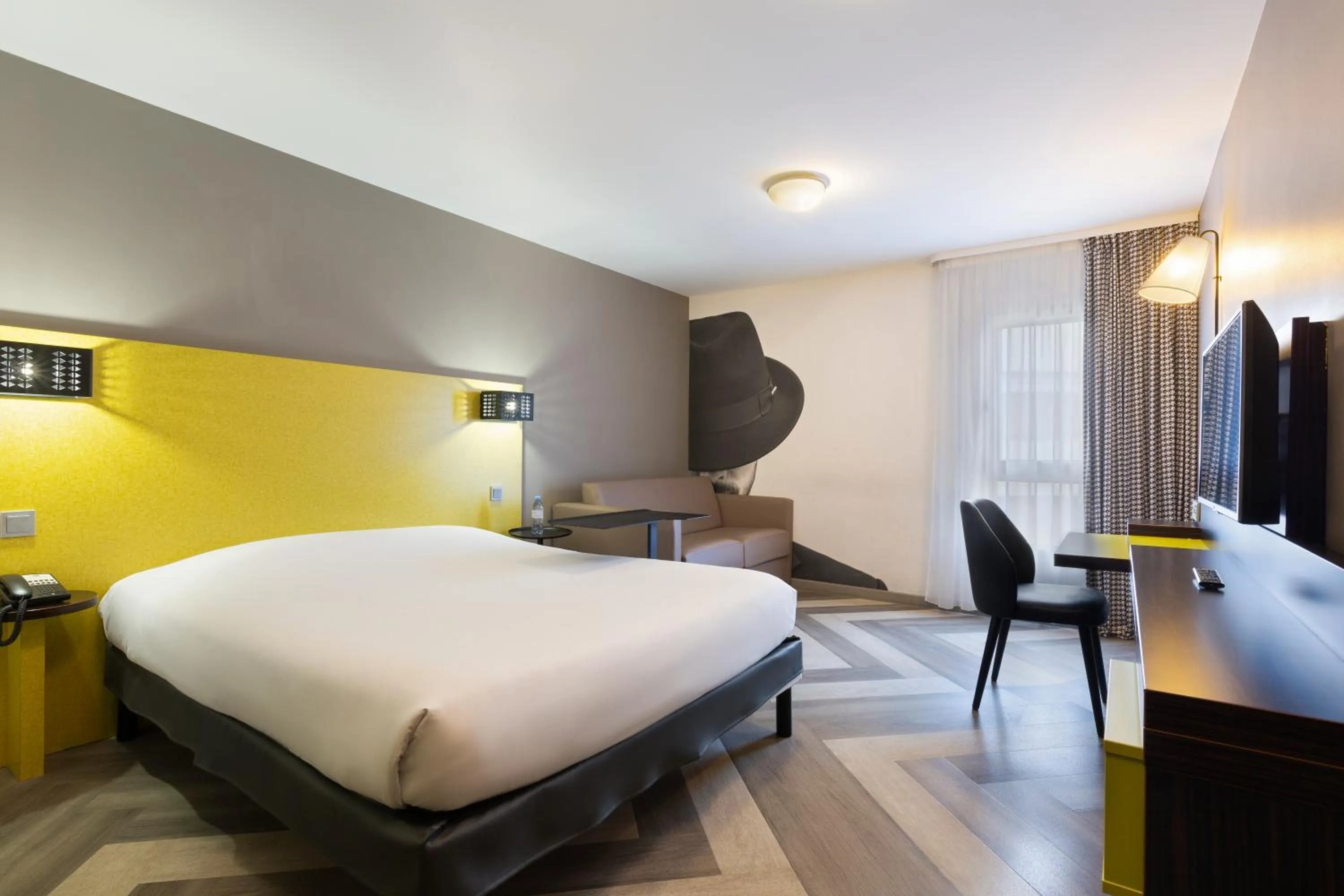 Bedroom, Bed in Ibis Styles Nice Centre Port