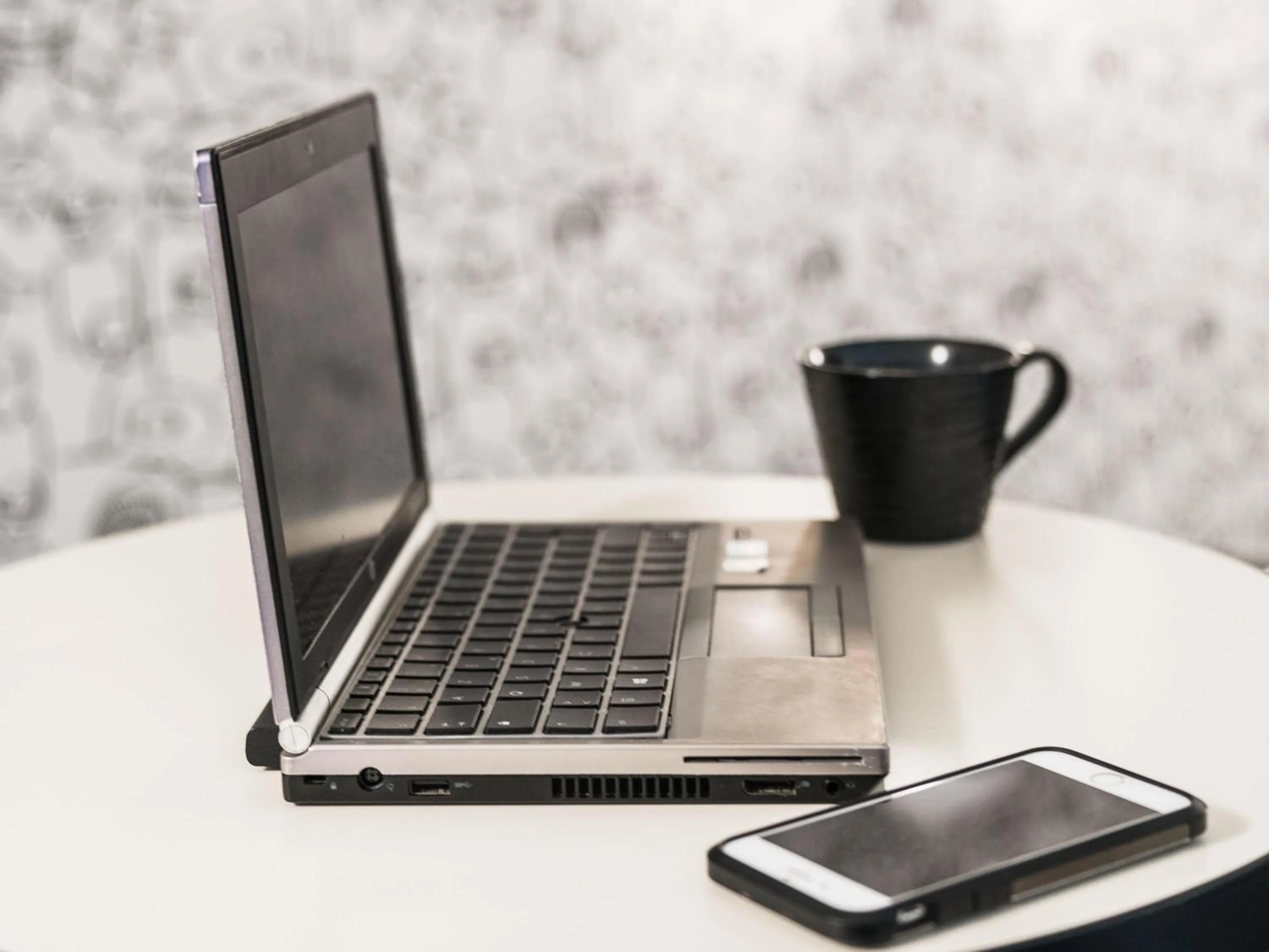 Lounge or bar in Ibis Styles Nice Centre Port