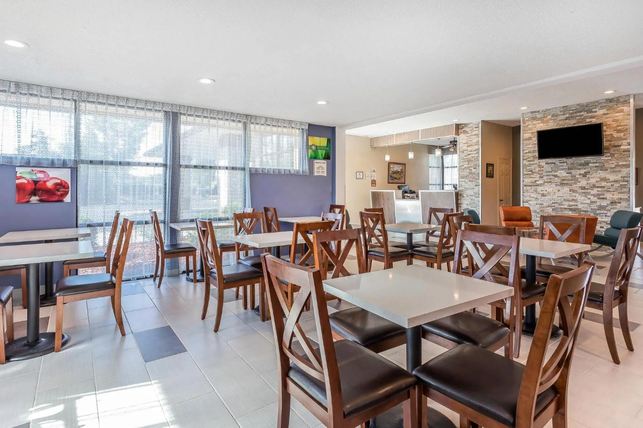 Breakfast in Quality Inn Aberdeen