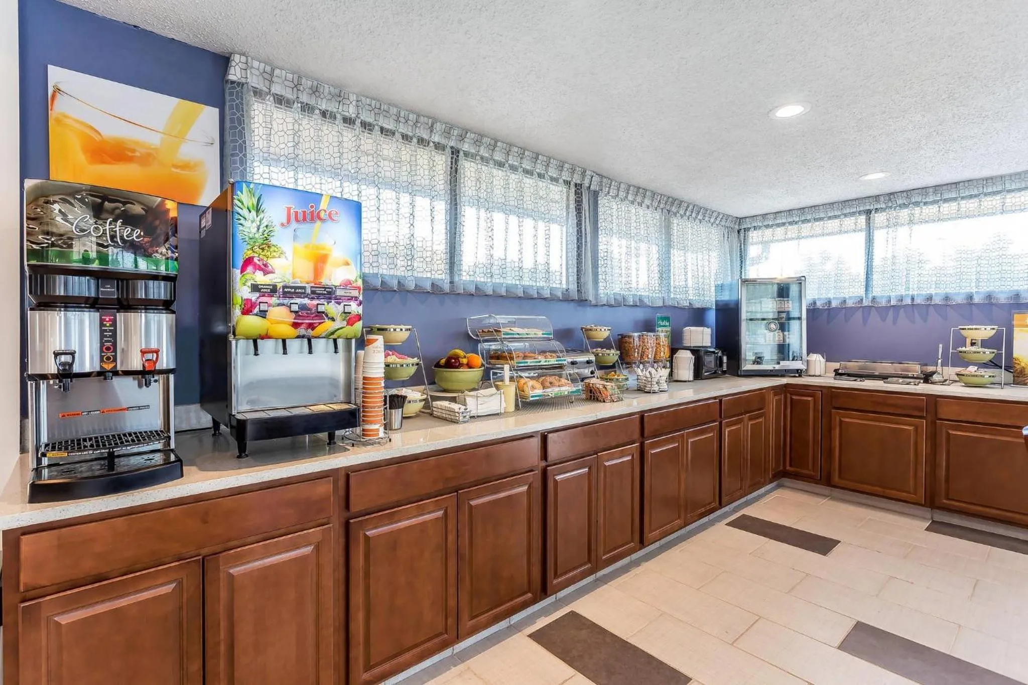 Breakfast in Quality Inn Aberdeen