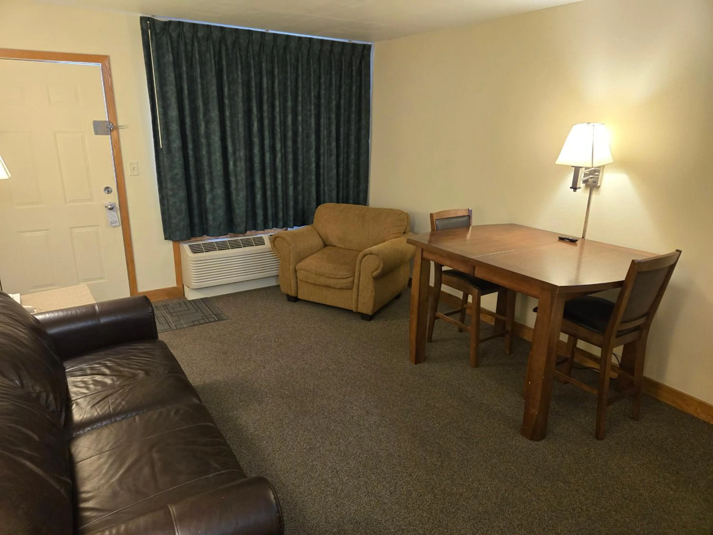 Travelers Lodge Marshall