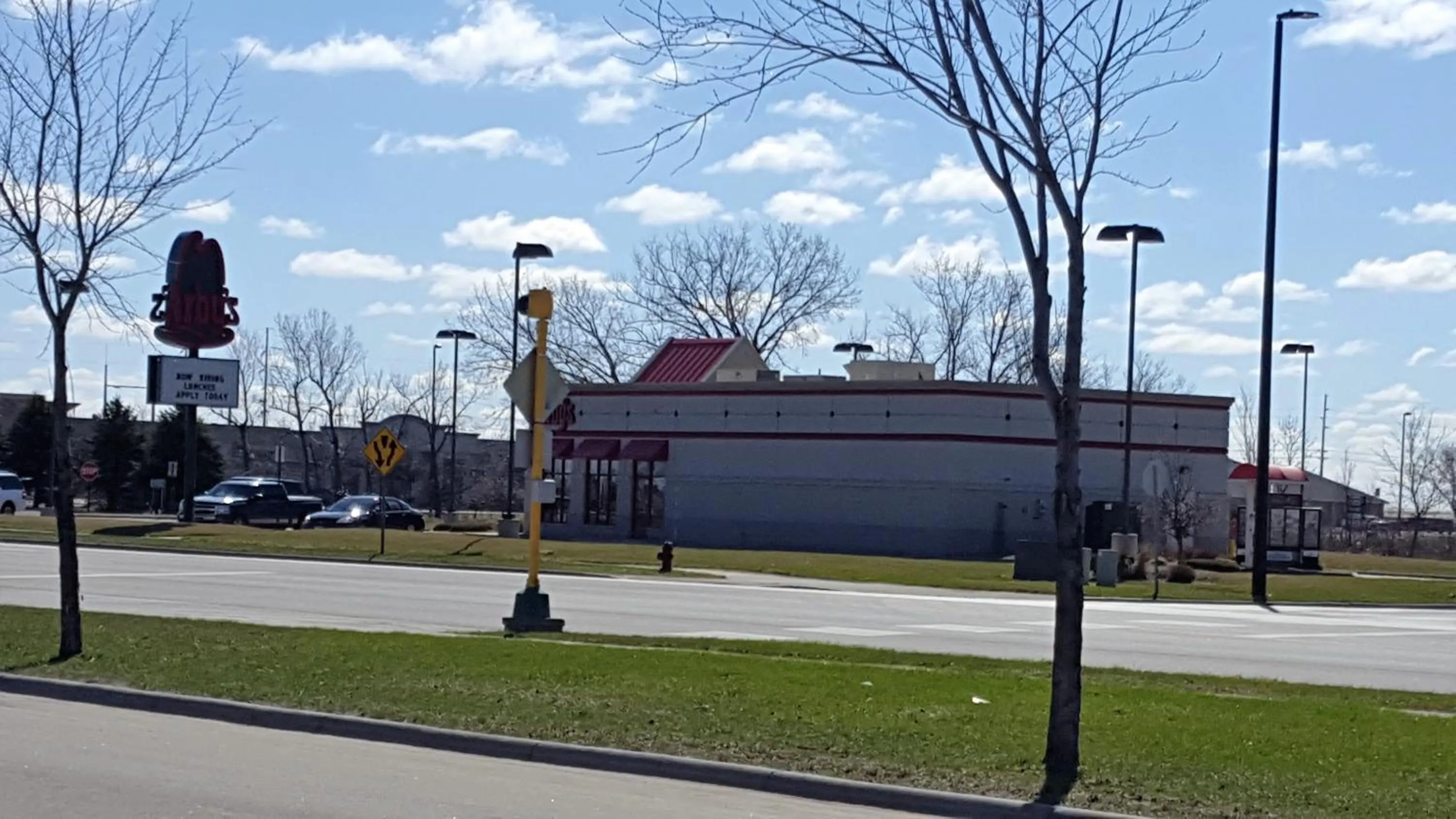 Restaurant/places to eat in Travelers Lodge Marshall