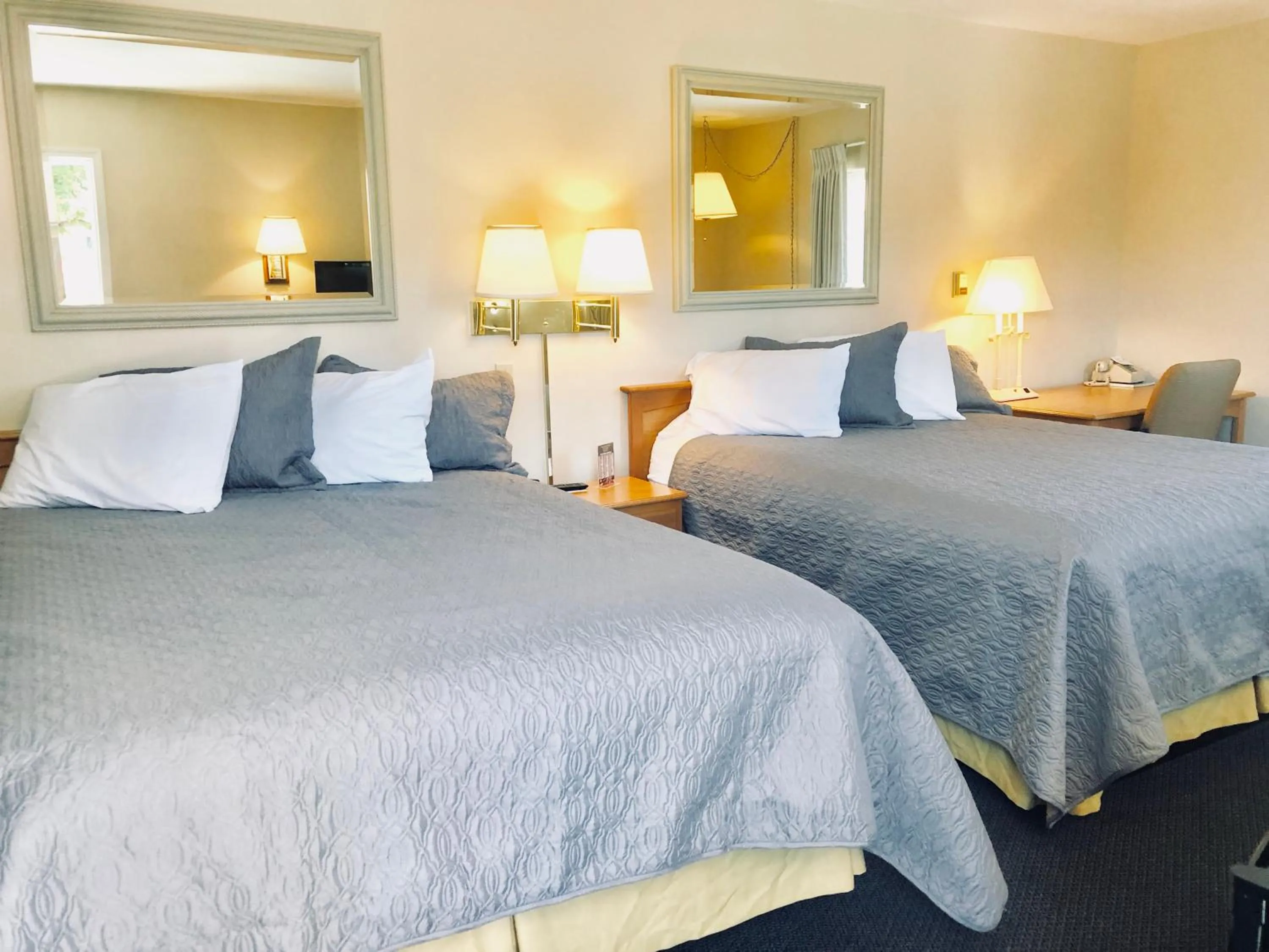 Bedroom, Bed in A Western Rose