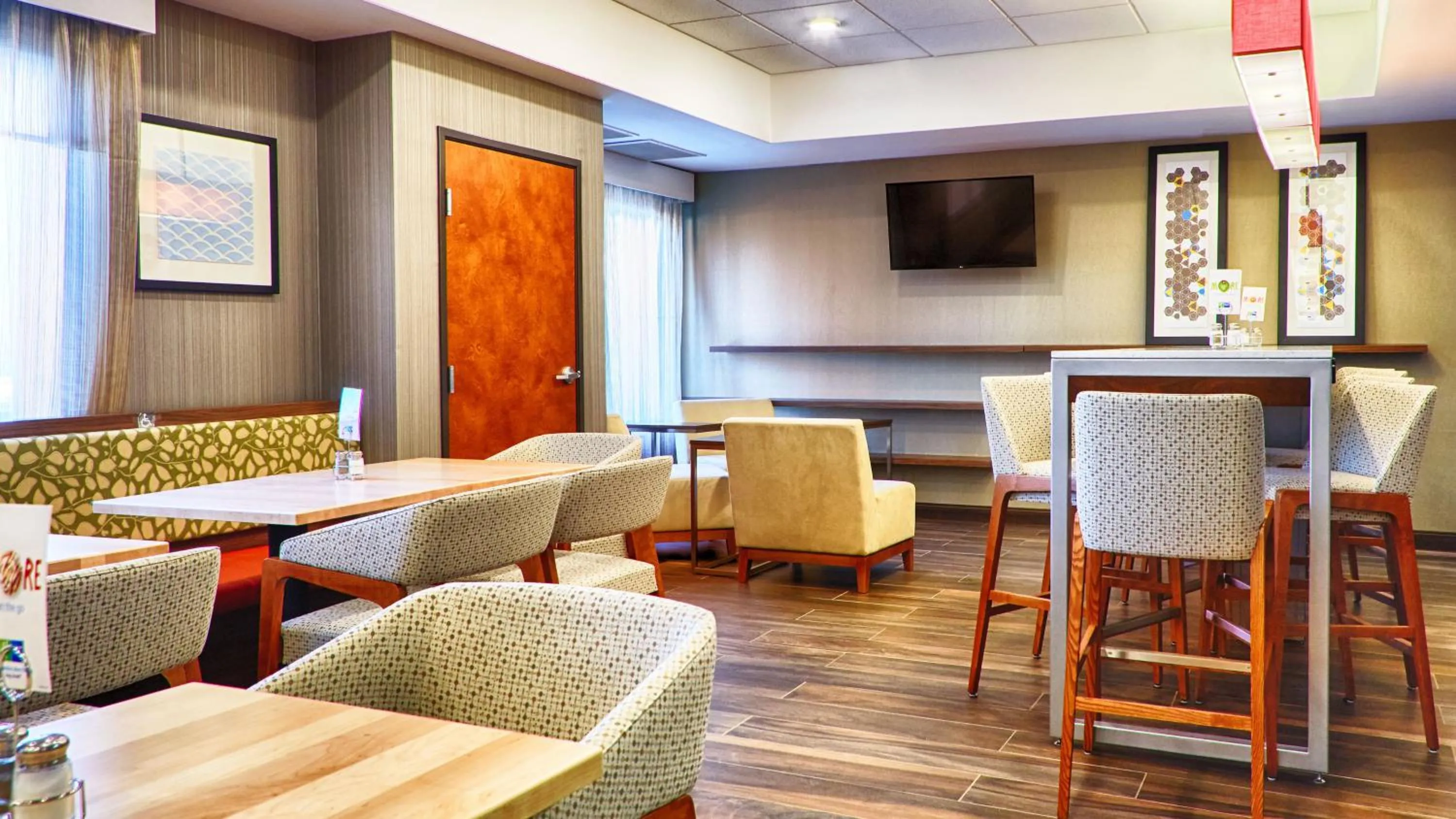 Breakfast in Holiday Inn Express Bordentown - Trenton South by IHG