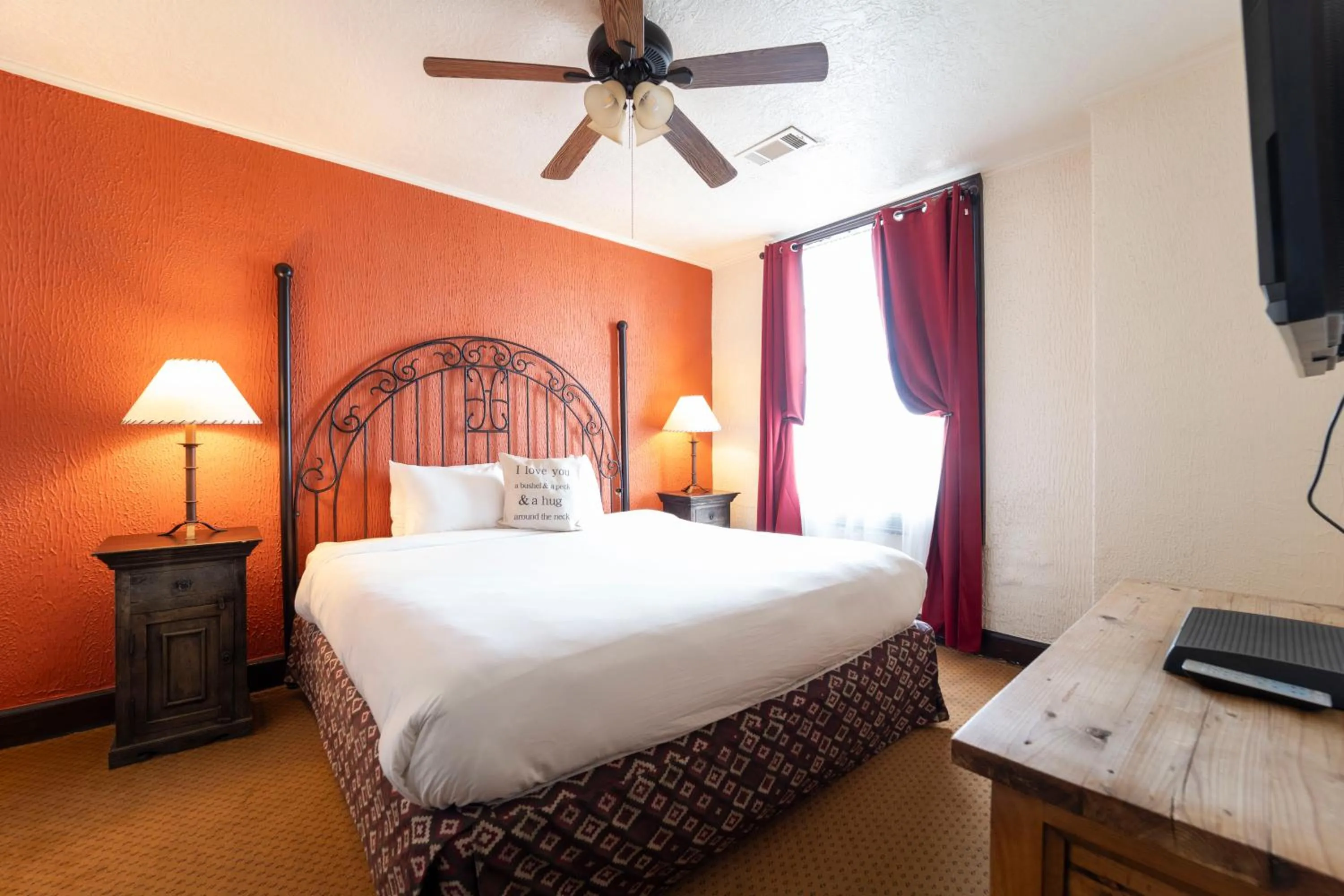 Bed in The Holland Hotel