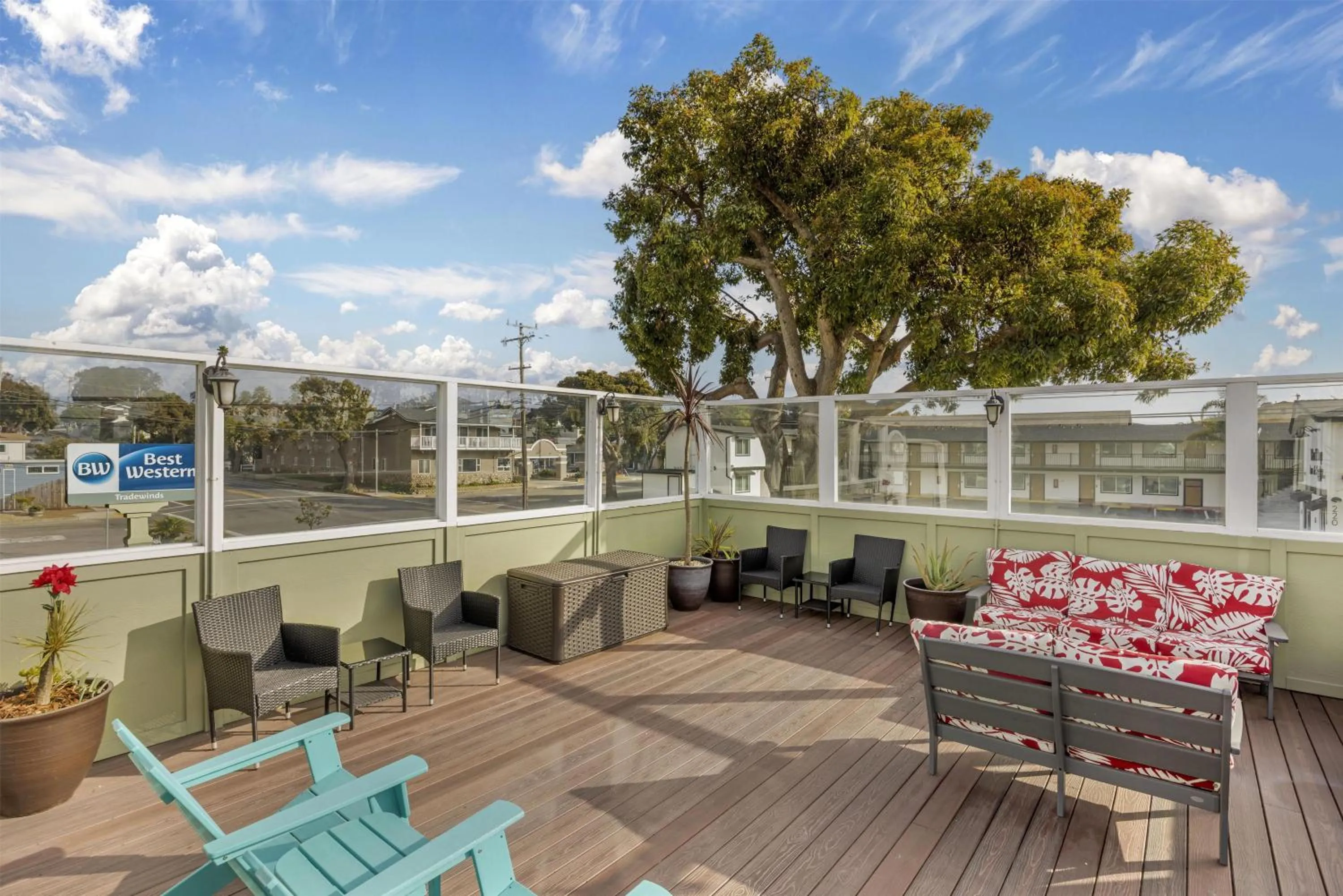 Property building in Best Western Tradewinds