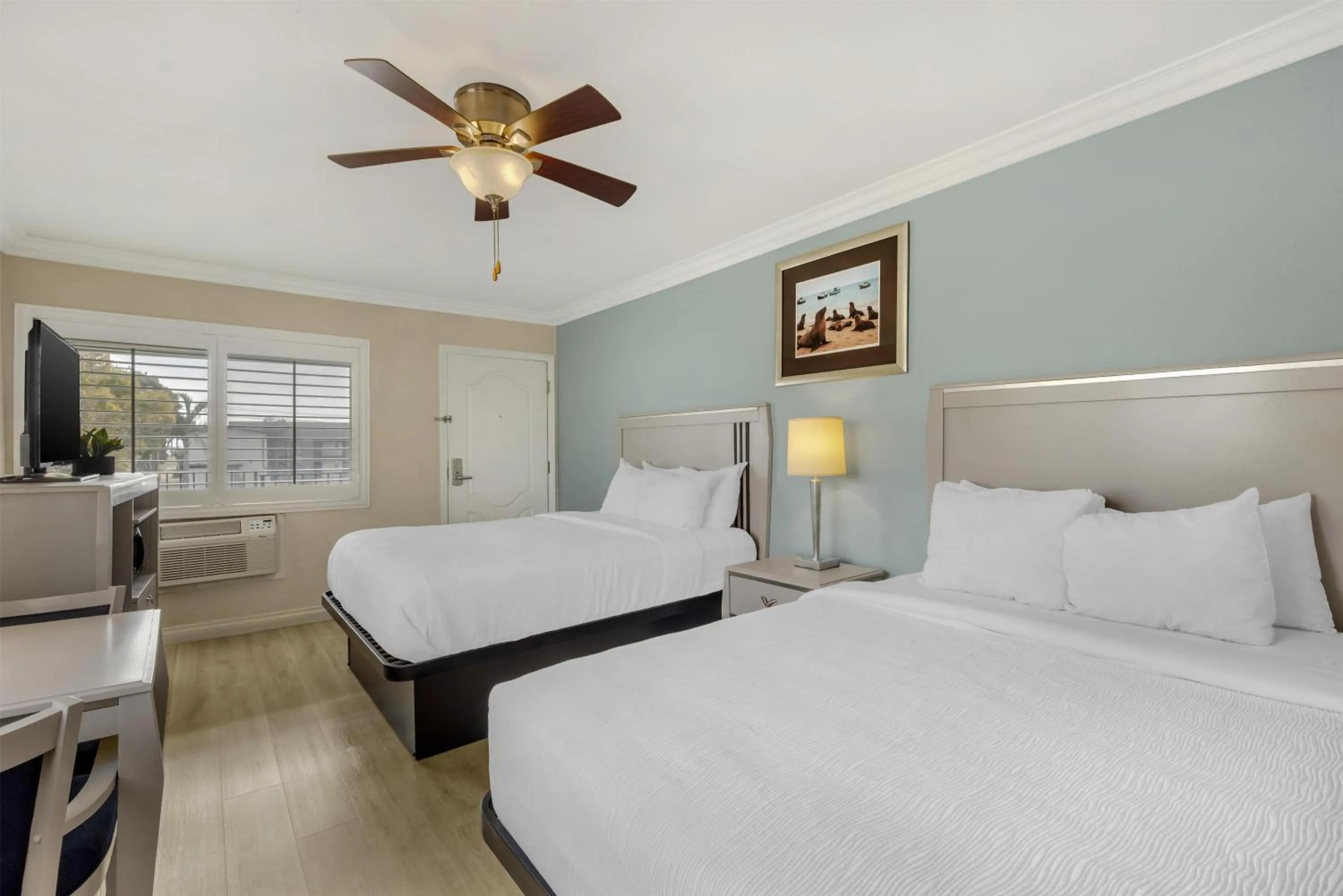 Bedroom, Bed in Best Western Tradewinds