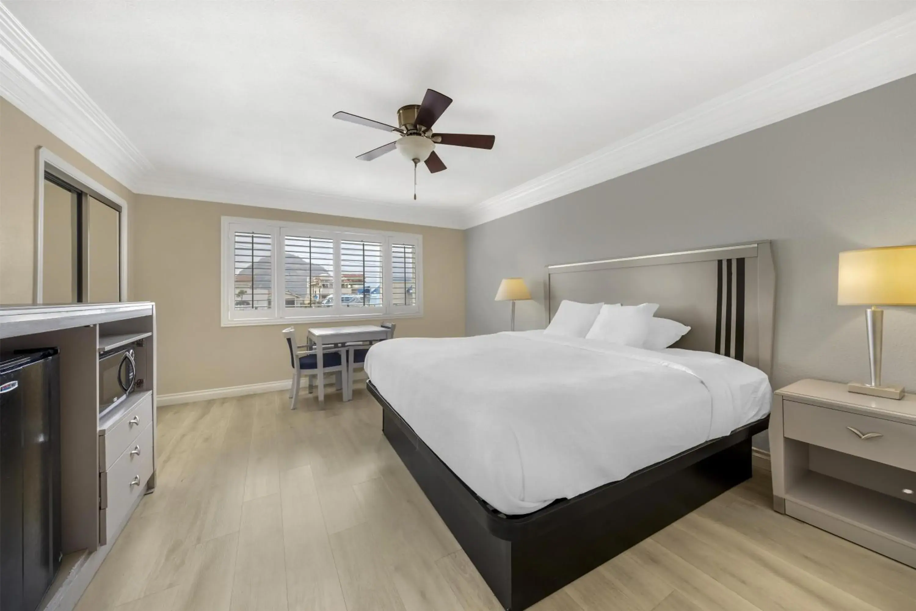 King Room with Ocean View - Non-Smoking in Best Western Tradewinds King Room with Ocean View - Non-Smoking in Best Western Tradewinds