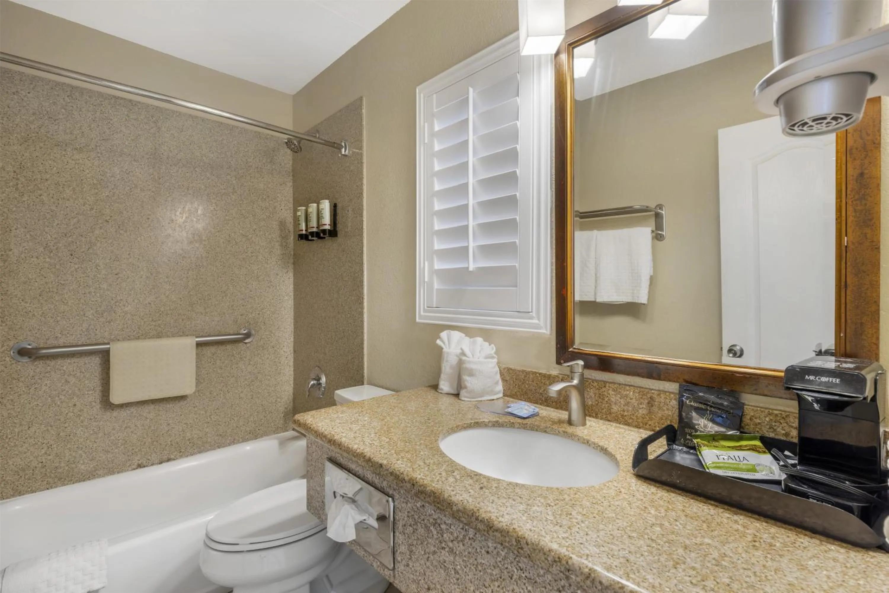 Bathroom in Best Western Tradewinds