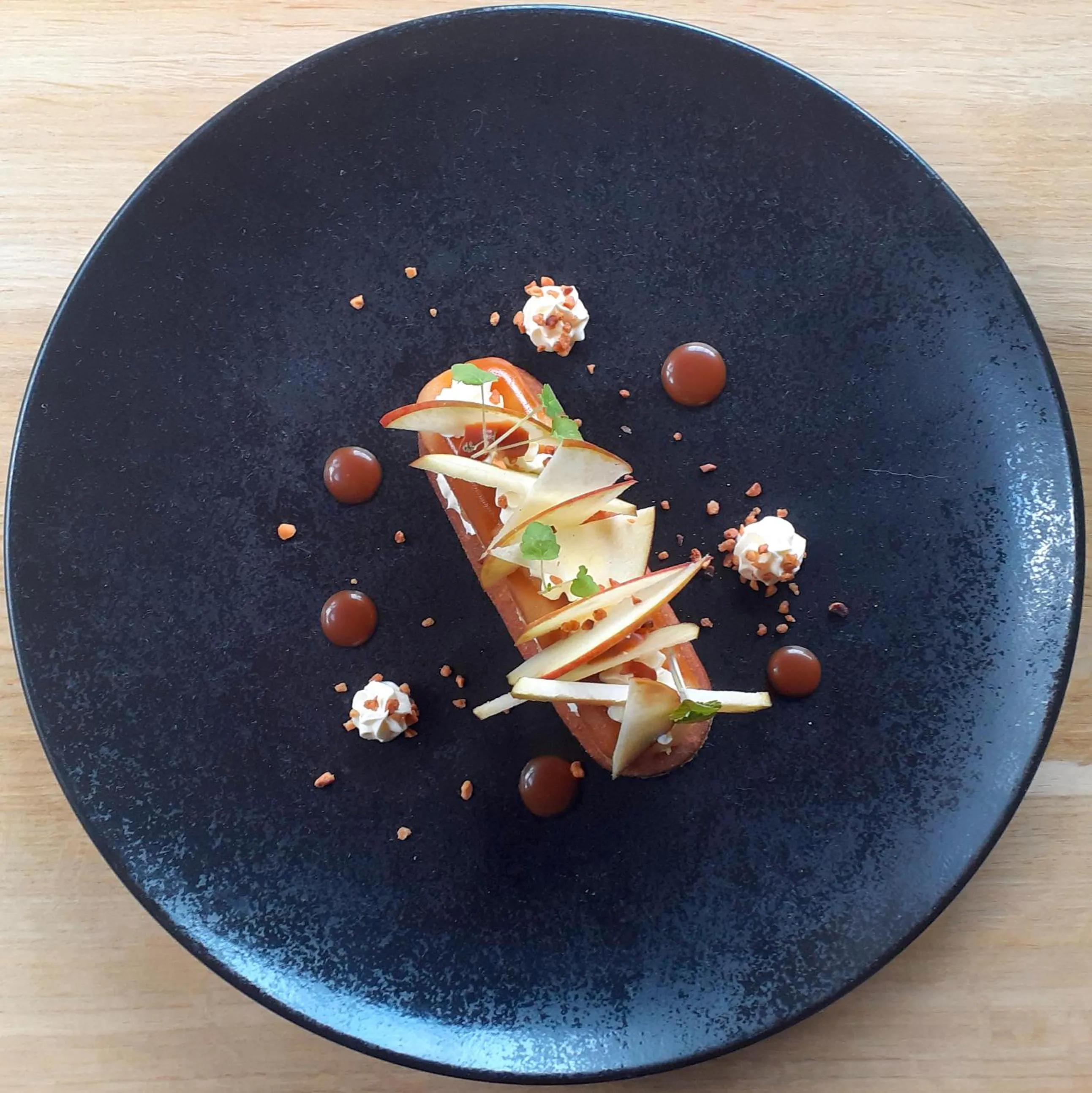 Food in Logis Hôtel & Restaurant - Les Hauts de Montreuil