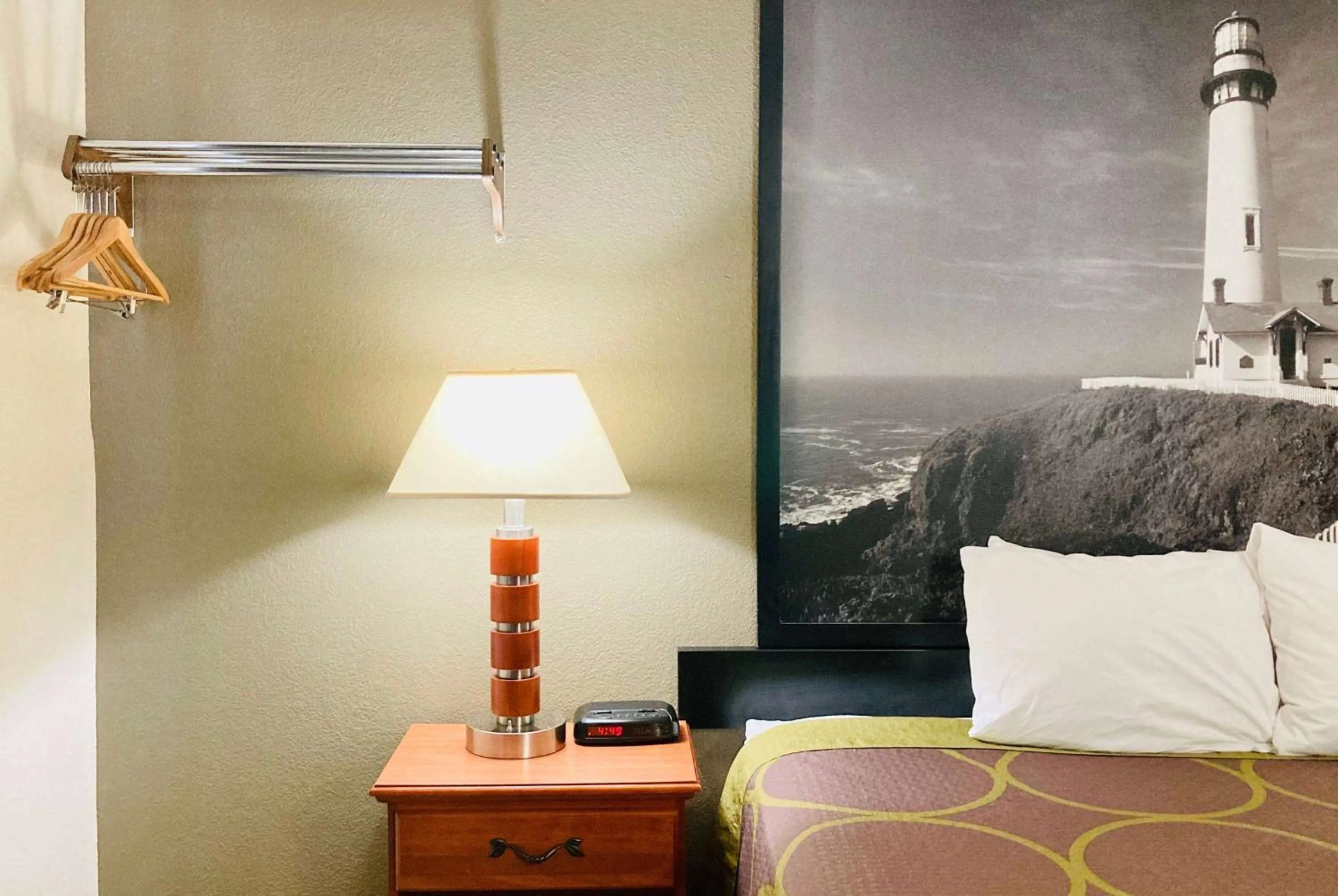 Photo of the whole room, Bed in Super 8 by Wyndham Colorado Springs/Afa Area