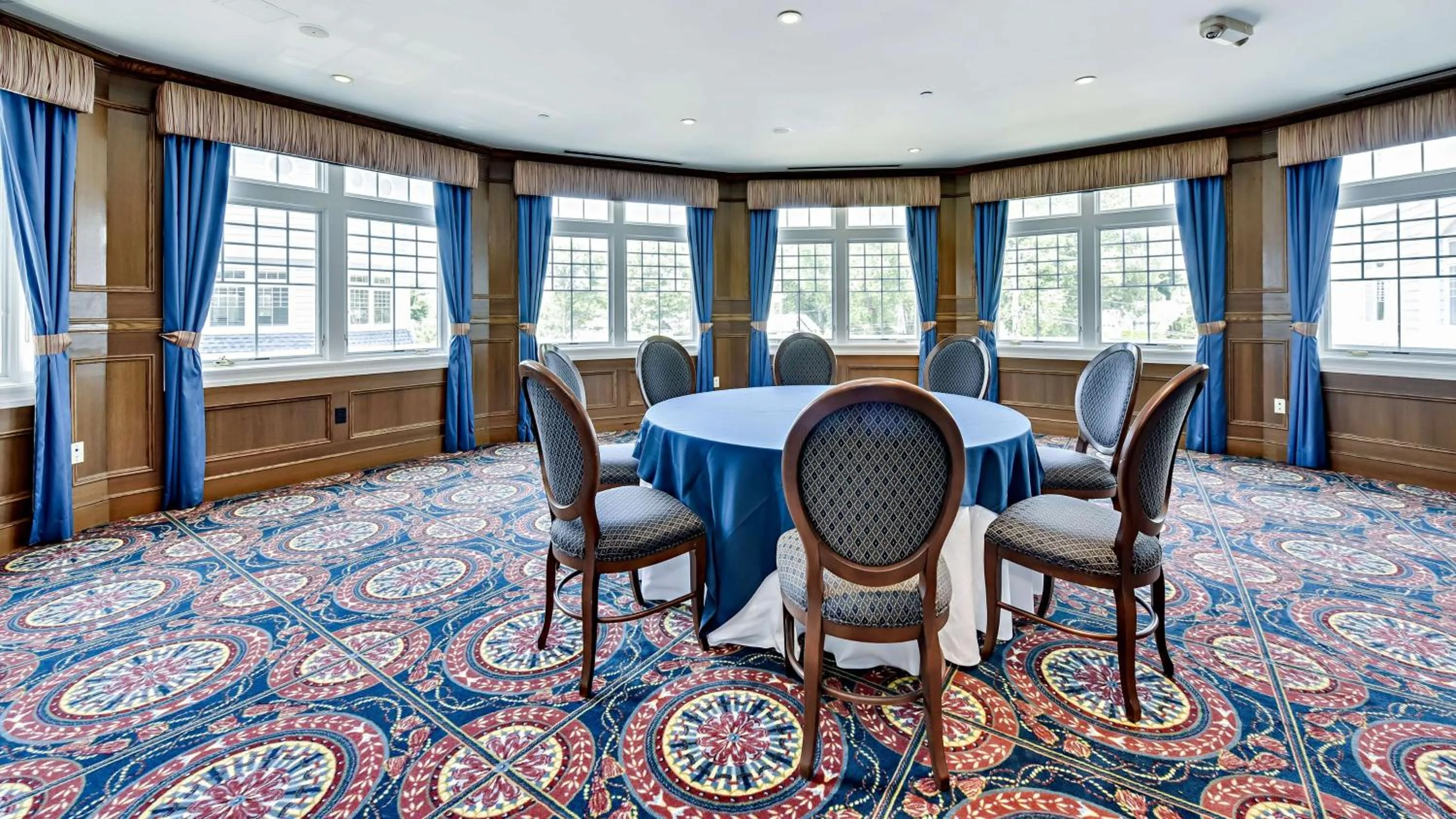 Meeting/conference room in Madison Beach Hotel, Curio Collection by Hilton