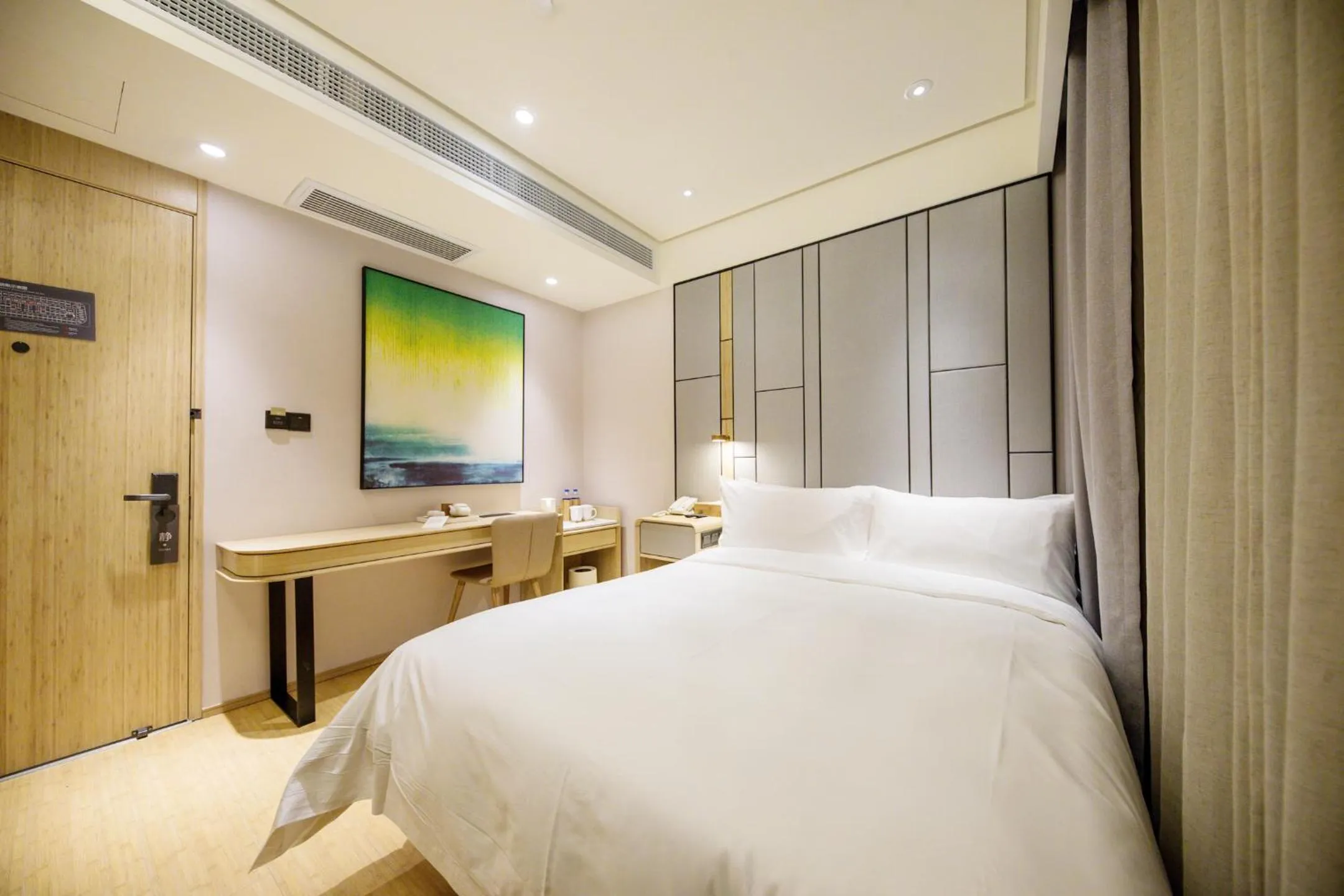 Ji Hotel Shanghai The Bund Jinling East Road