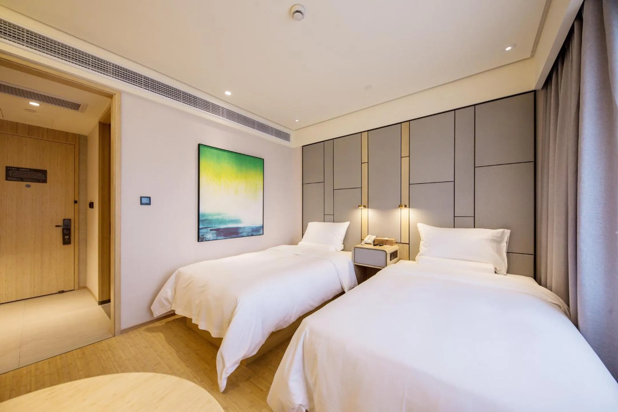 Ji Hotel Shanghai The Bund Jinling East Road