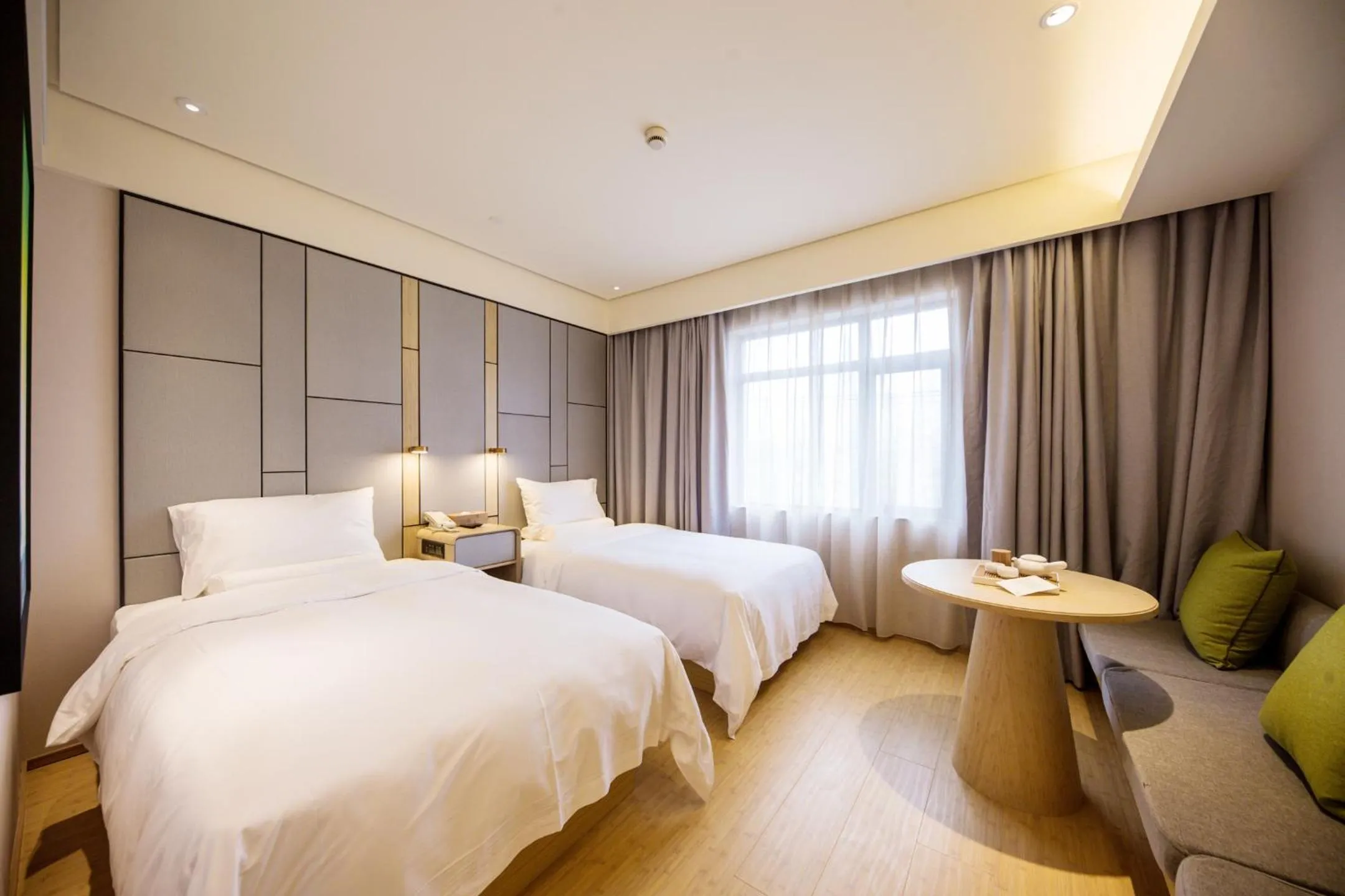 Ji Hotel Shanghai The Bund Jinling East Road