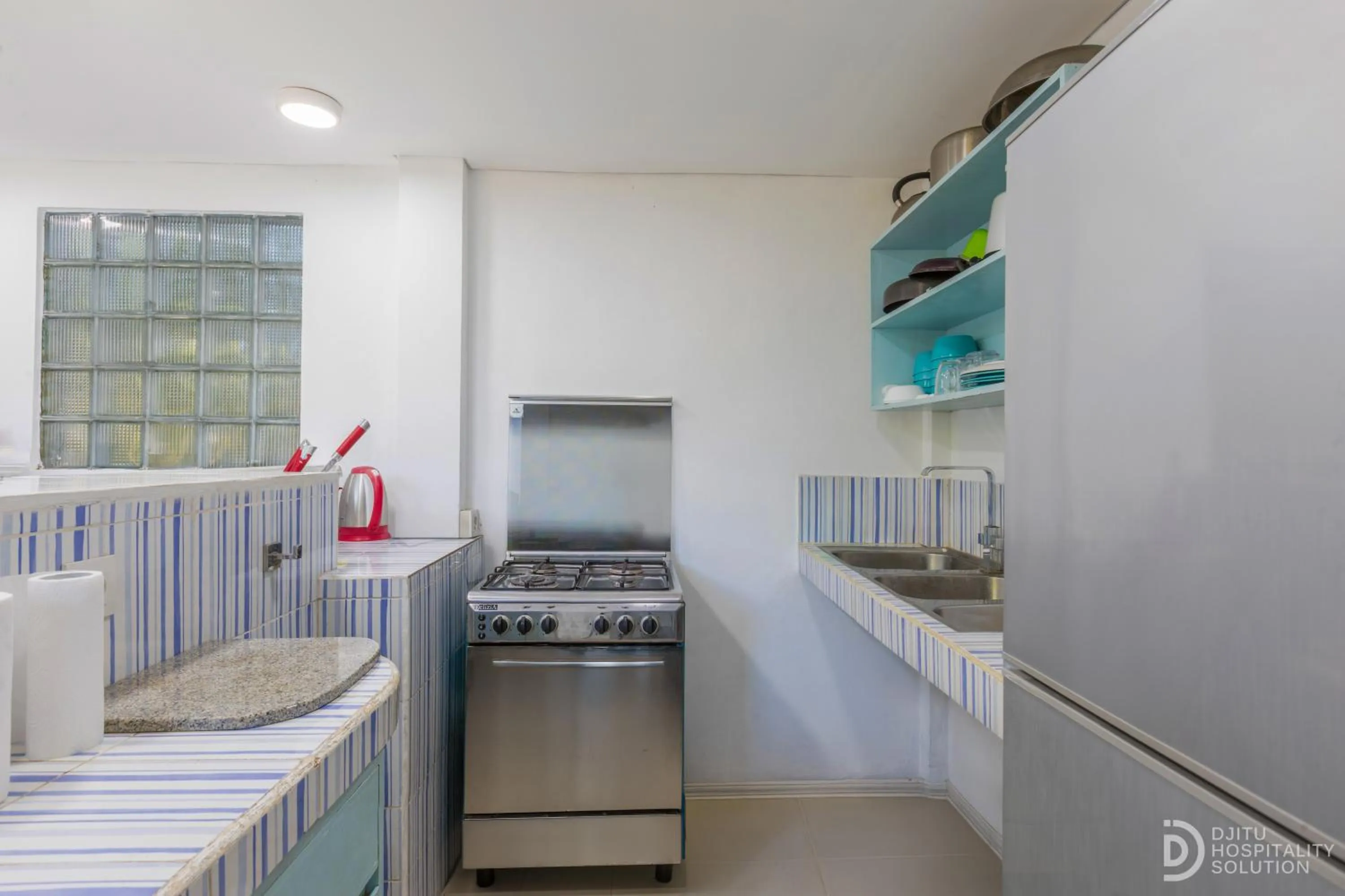 Kitchen or kitchenette in Ohana Pererenan