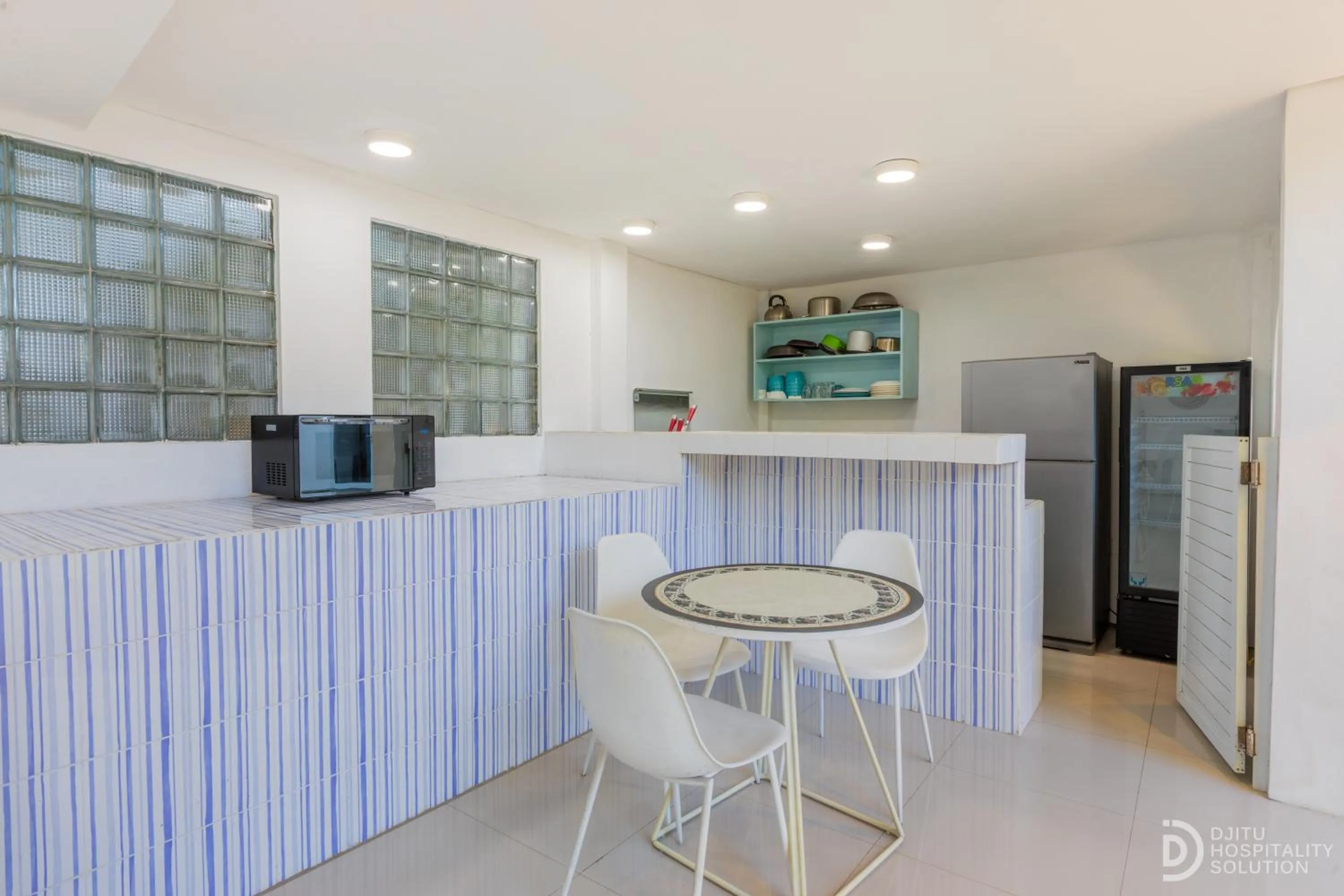 Kitchen or kitchenette in Ohana Pererenan