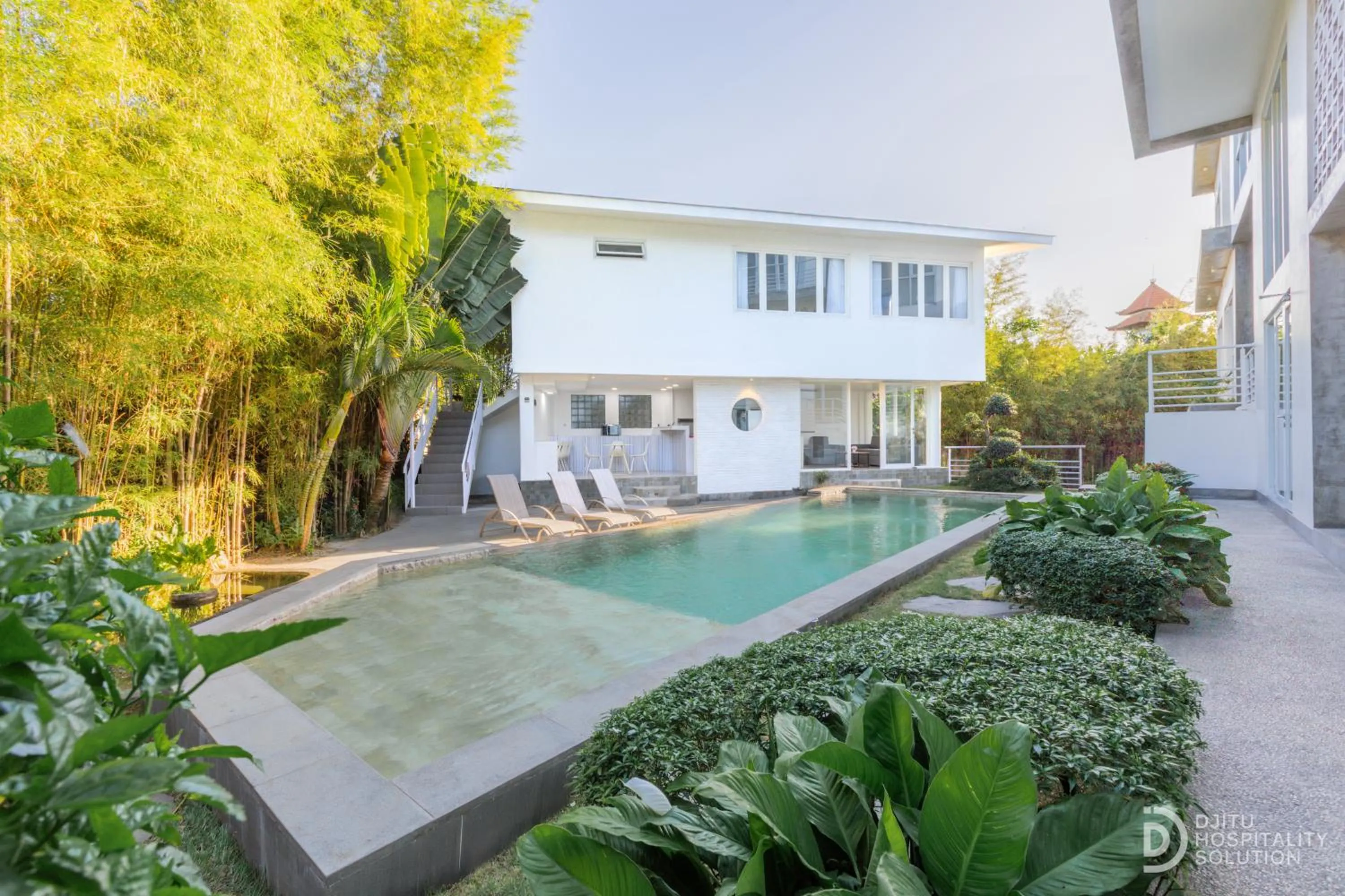 Swimming pool in Ohana Pererenan