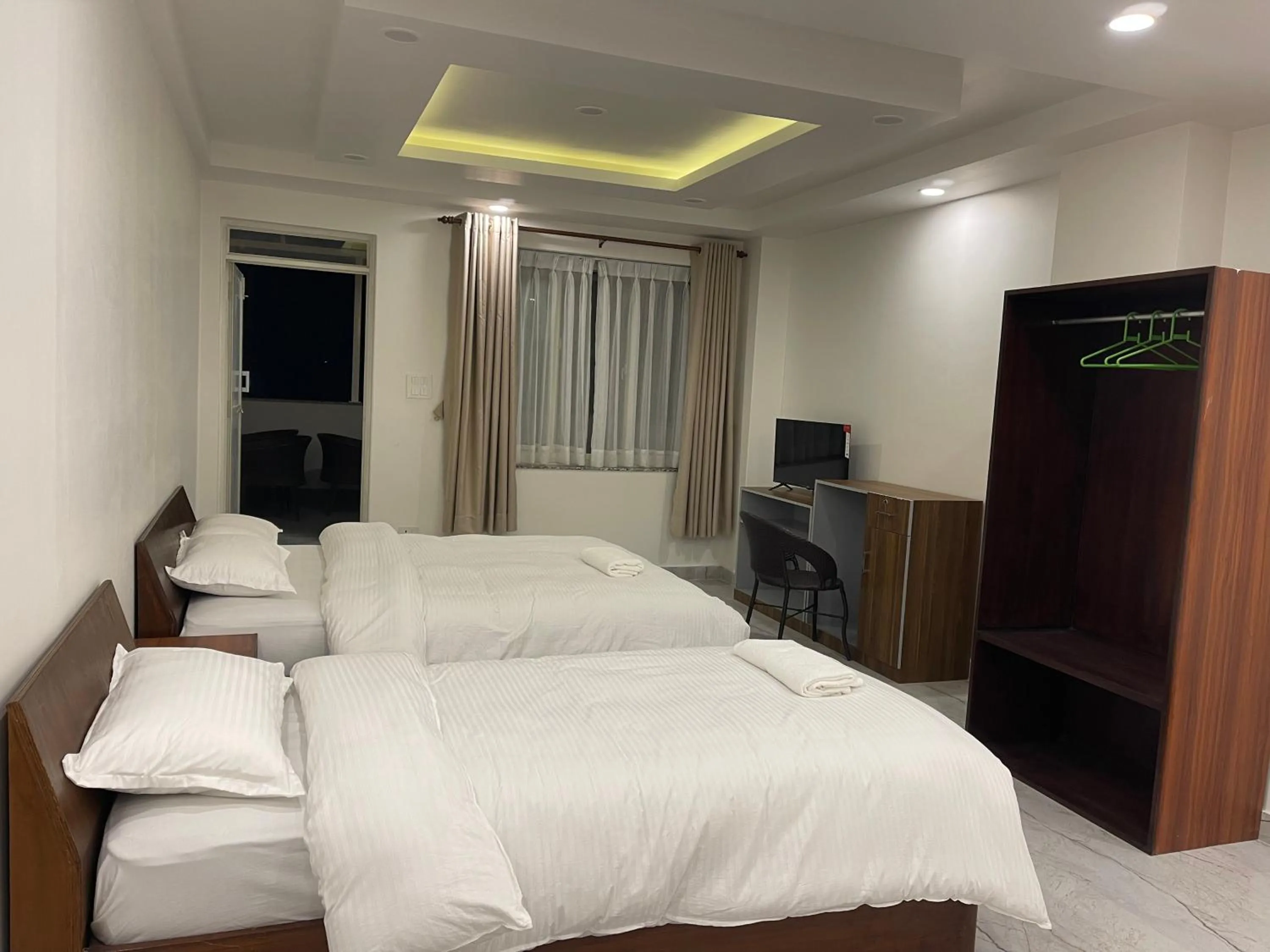 Studio with Mountain View - single occupancy in Little Buddha Inn