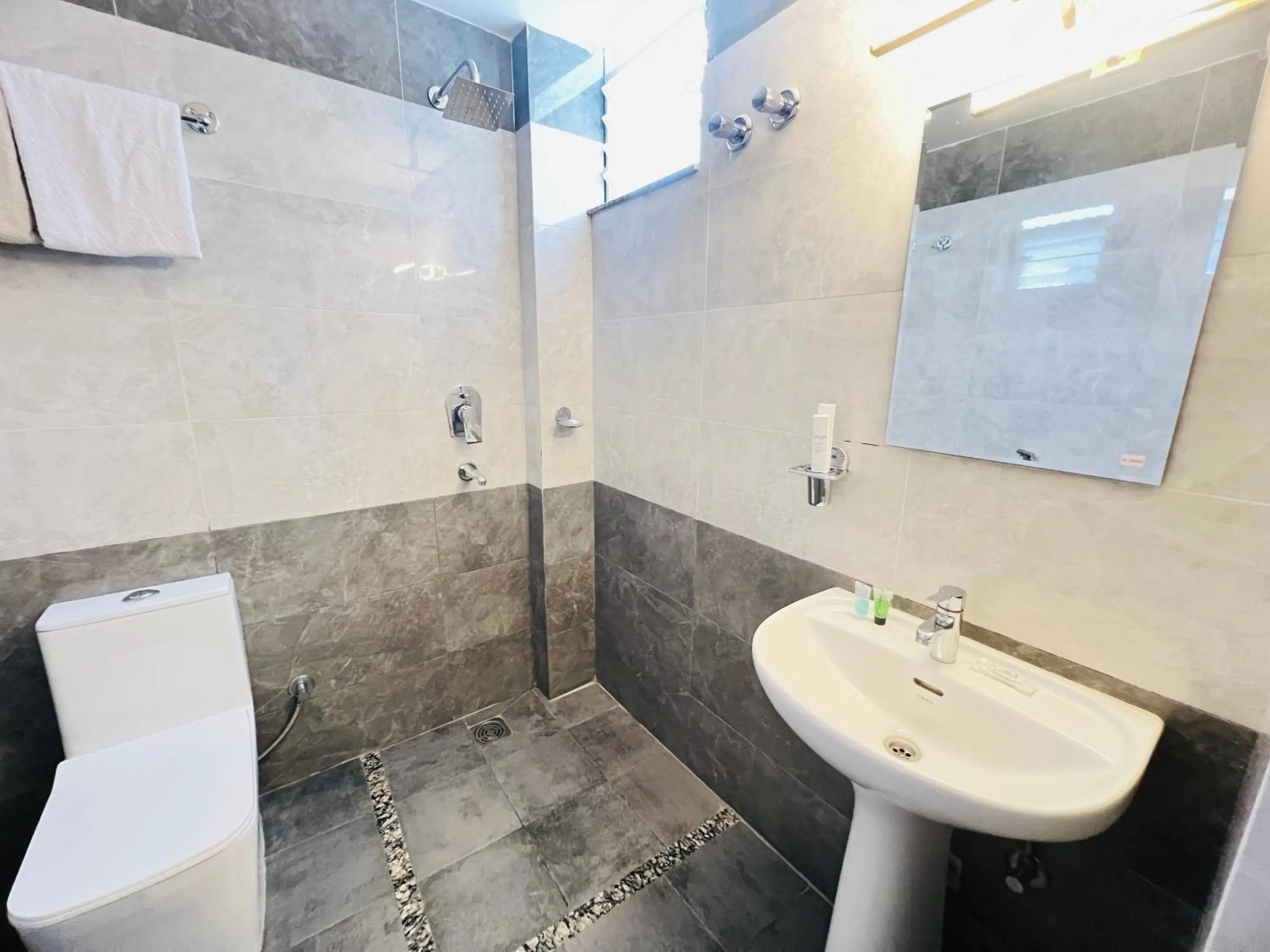 Bathroom in Little Buddha Inn