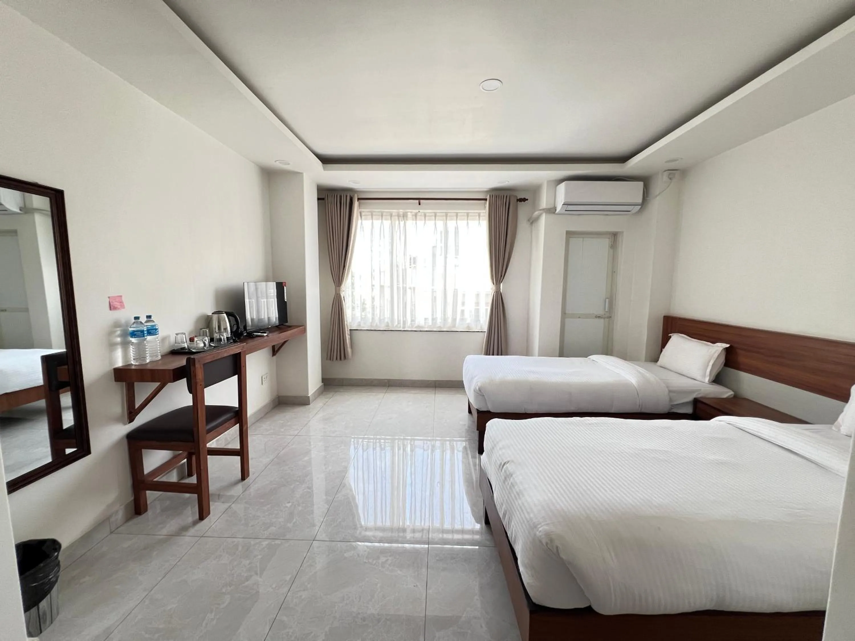 Bedroom, Bed in Little Buddha Inn