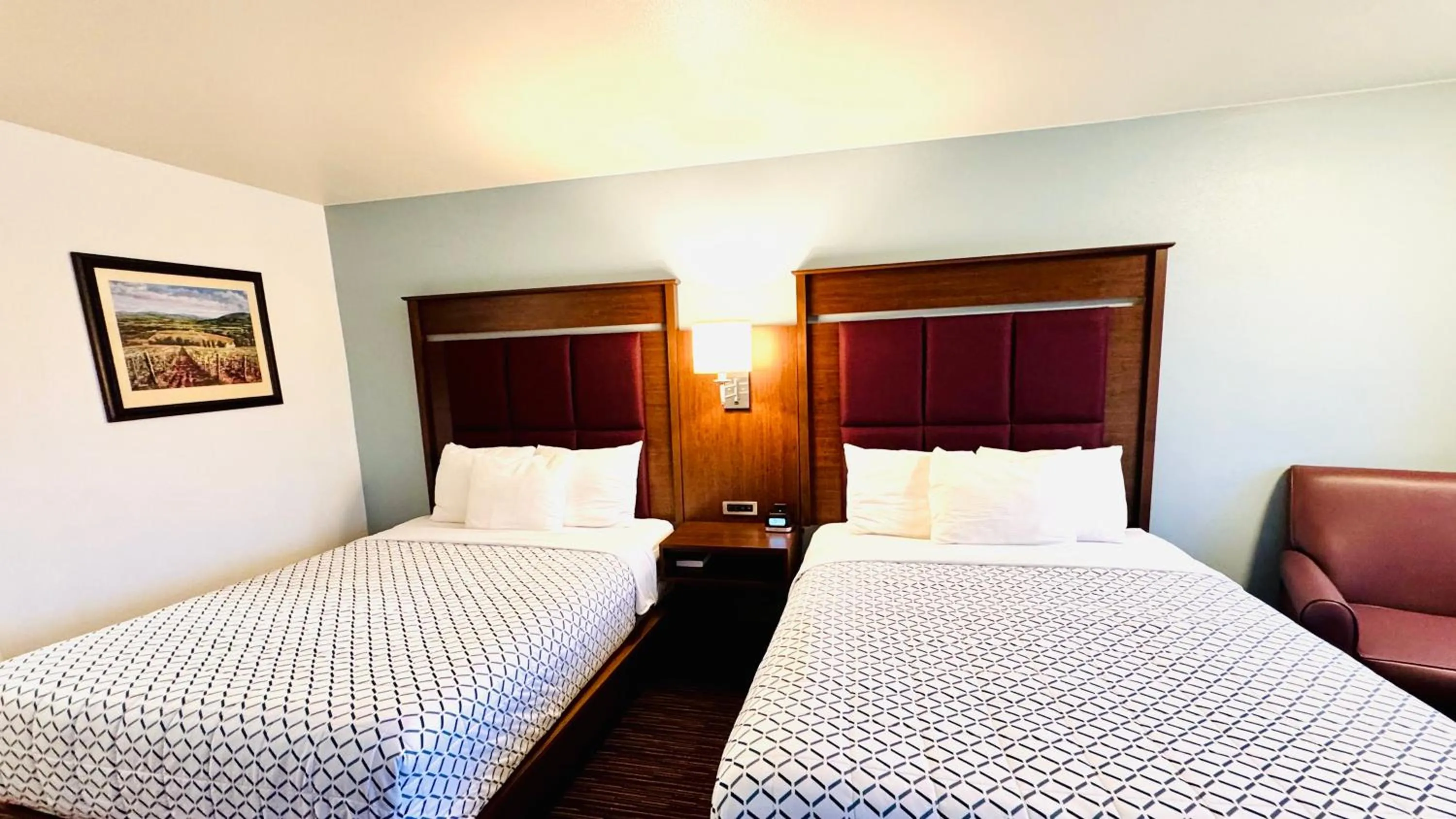 Bed in Morgan Inn and Suites Walla Walla