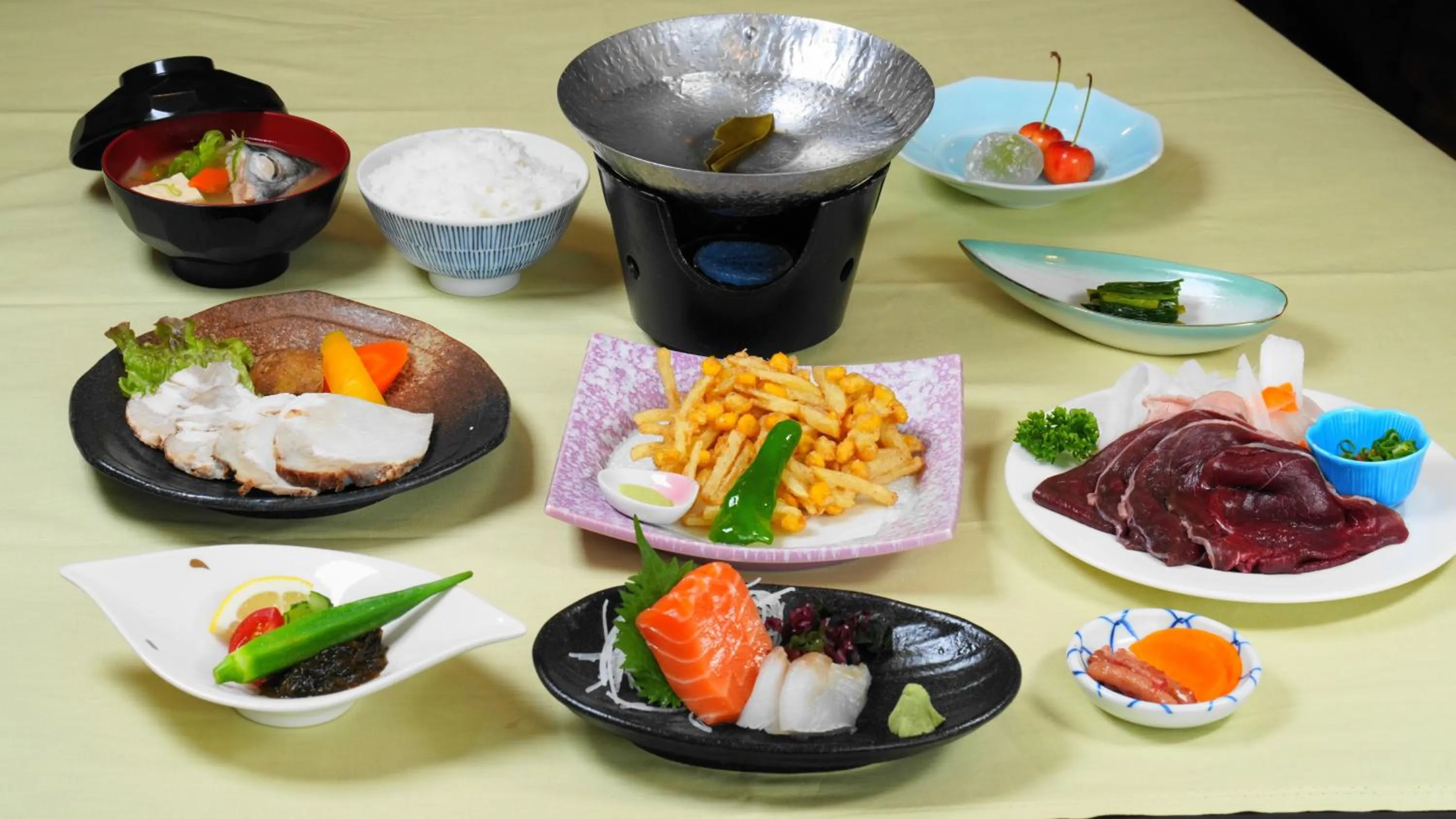 Food and drinks in Tomuraushionsen Higashi Taisetsuso