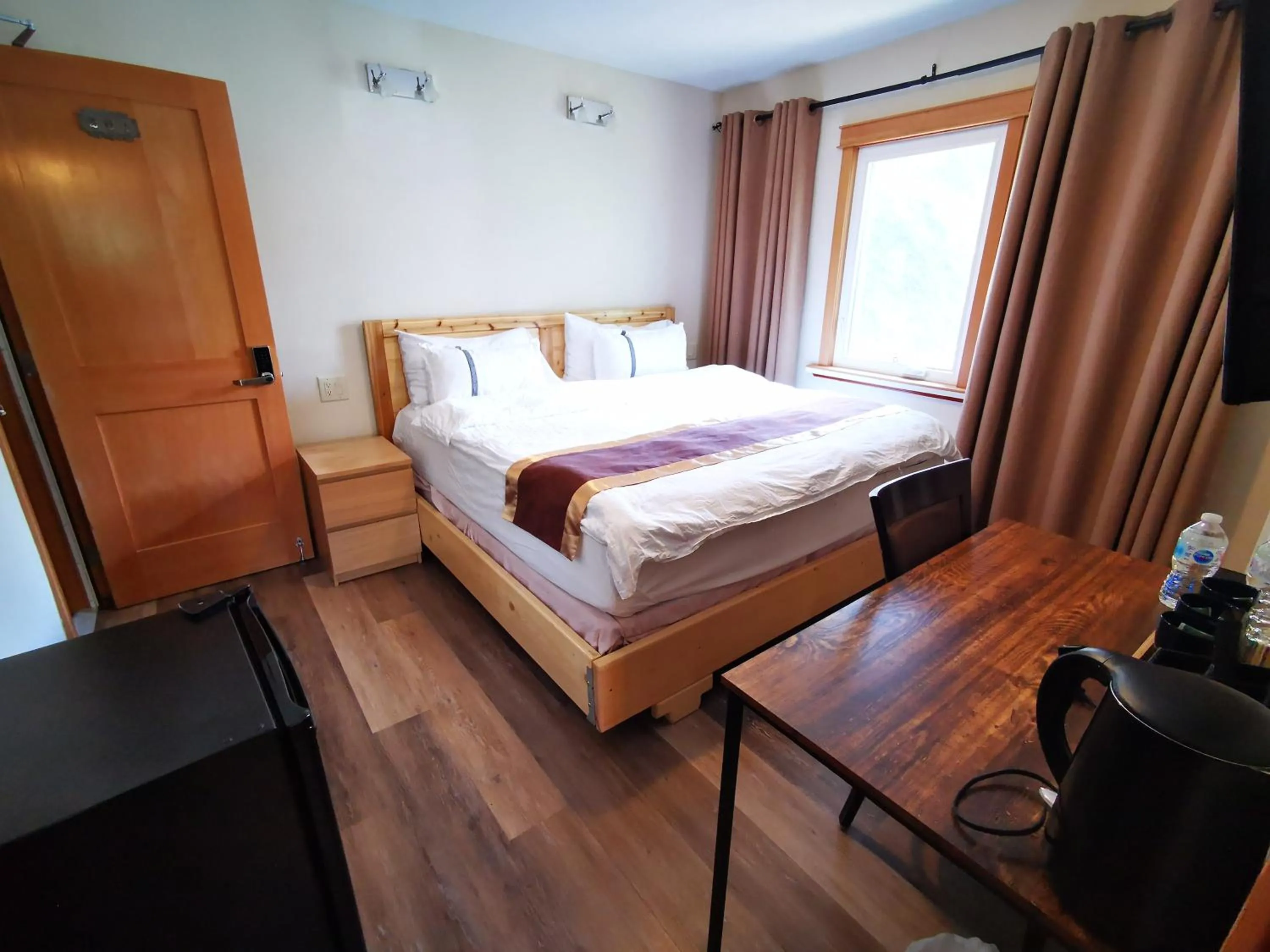 Bed in Riverfront Estate Bed&Breakfast Banff