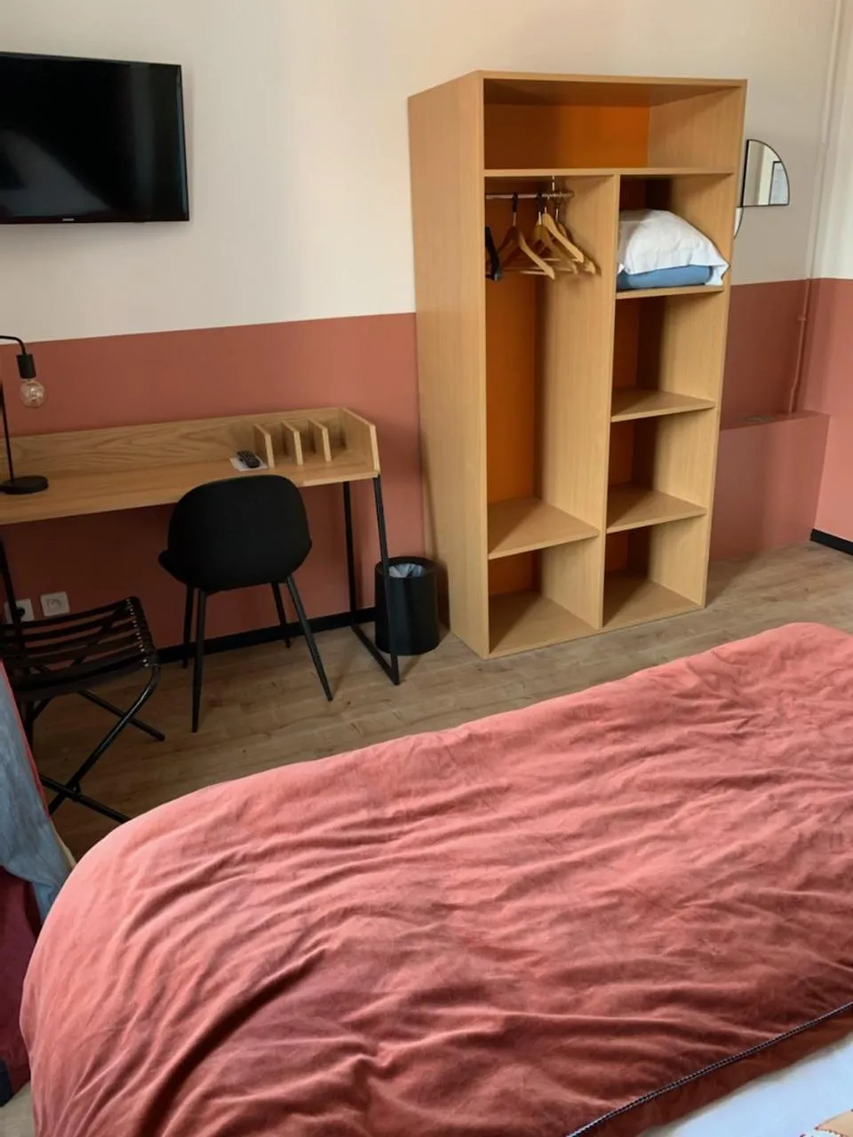 Bed in Hôtel du Nord