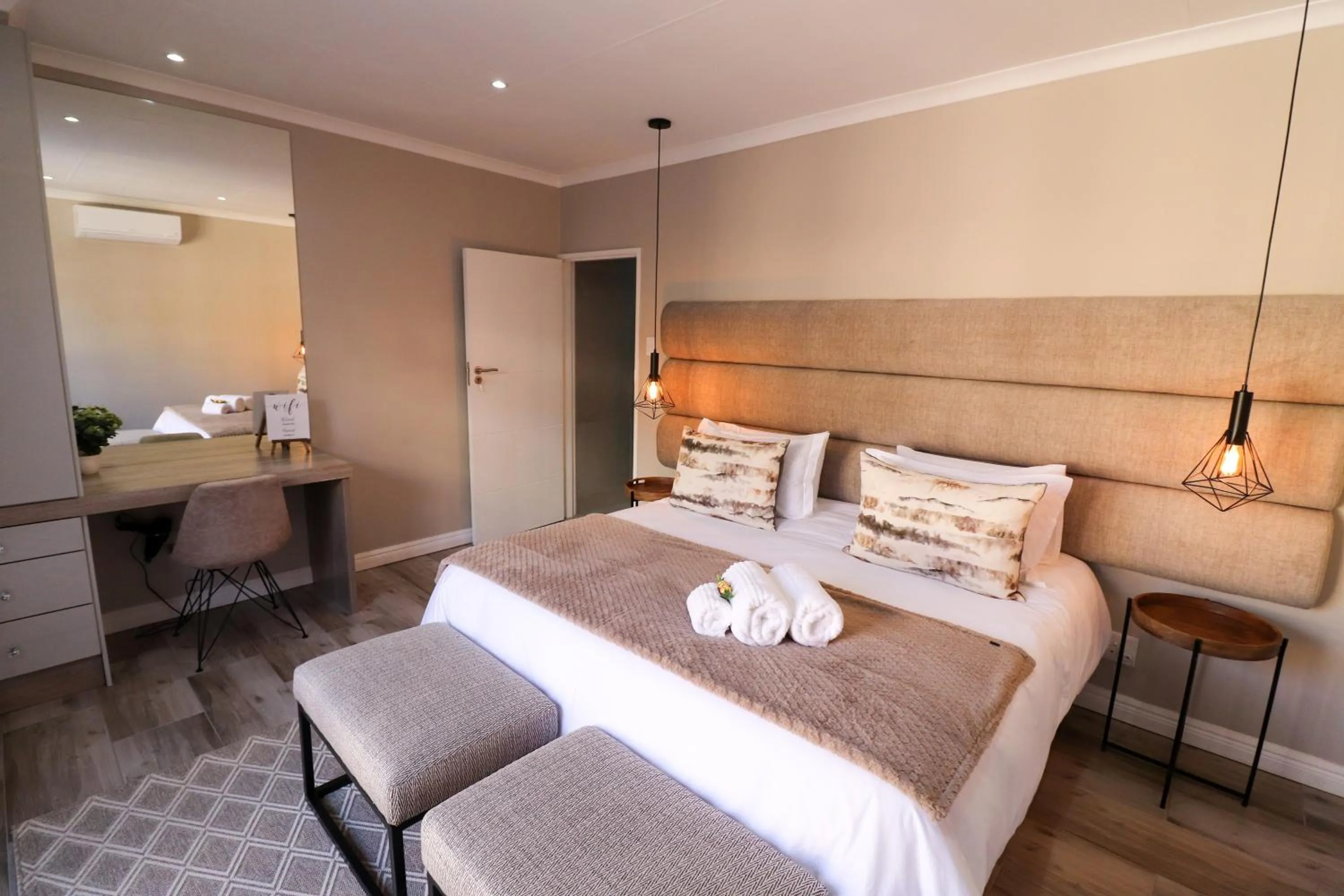 Bed in Stonehill Villa