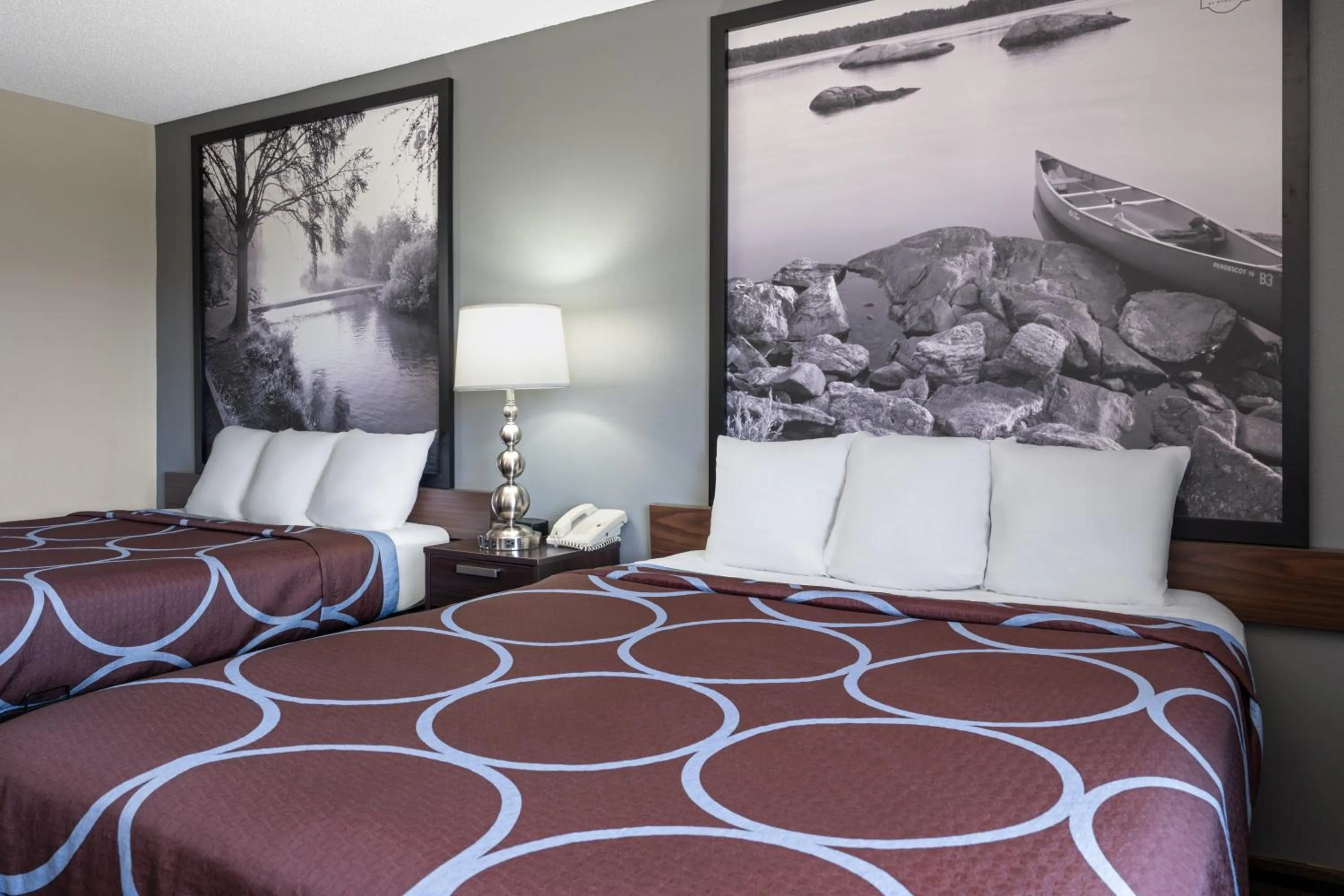 Bed in Super 8 by Wyndham Humboldt