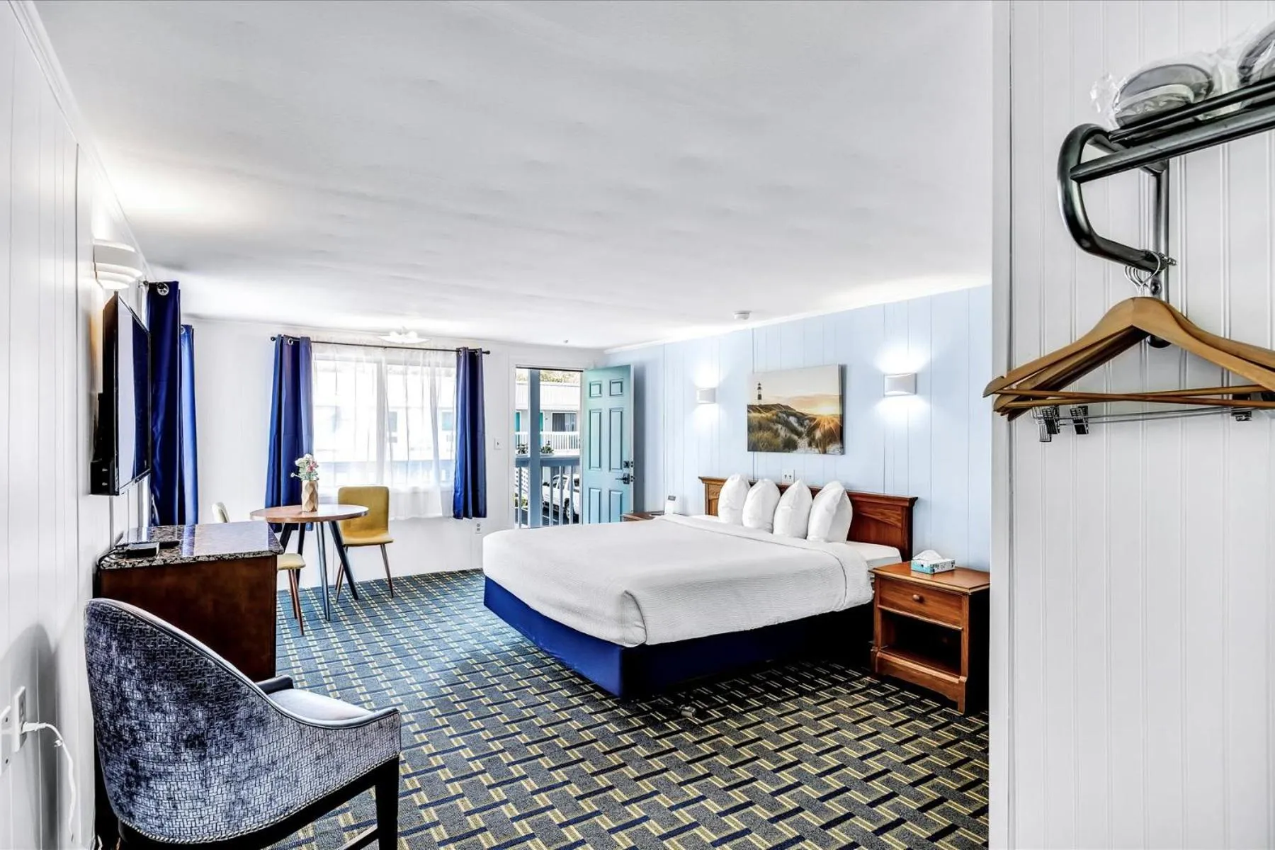 Photo of the whole room, Bed in Ocean Breeze Motel