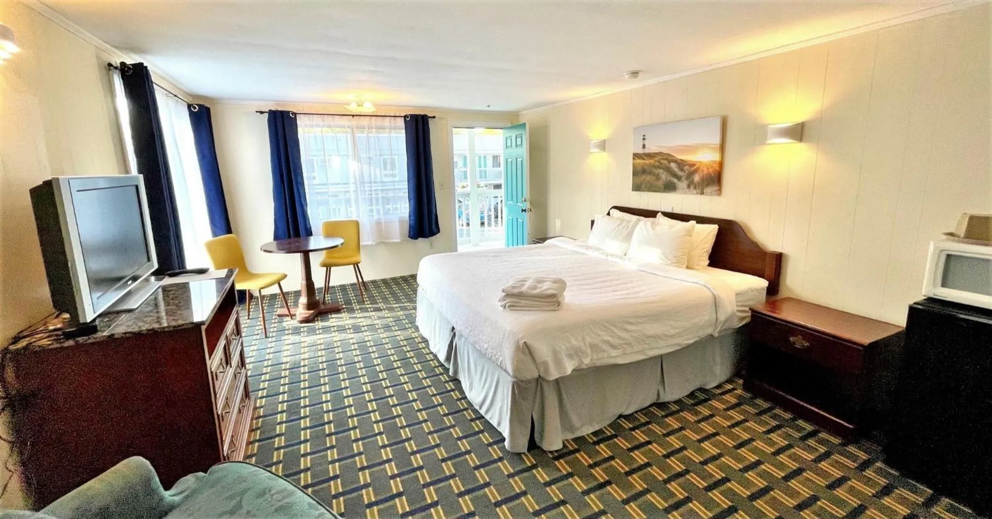 Photo of the whole room, Bed in Ocean Breeze Motel