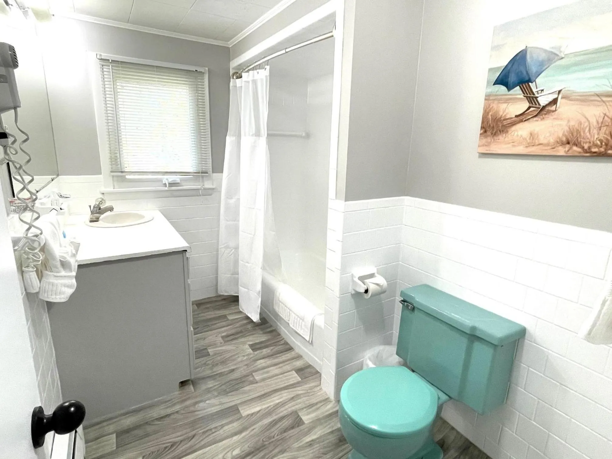 Bathroom in Ocean Breeze Motel