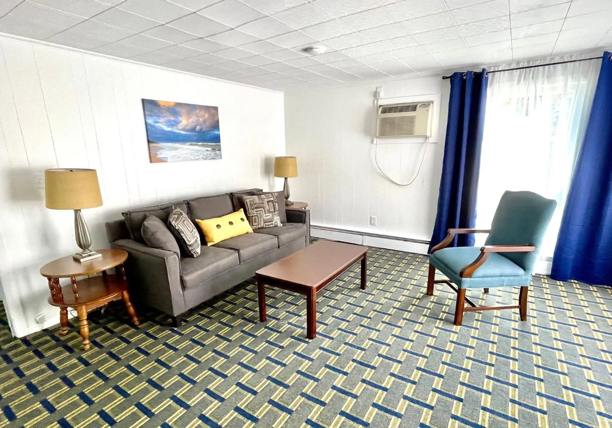 Seating area in Ocean Breeze Motel