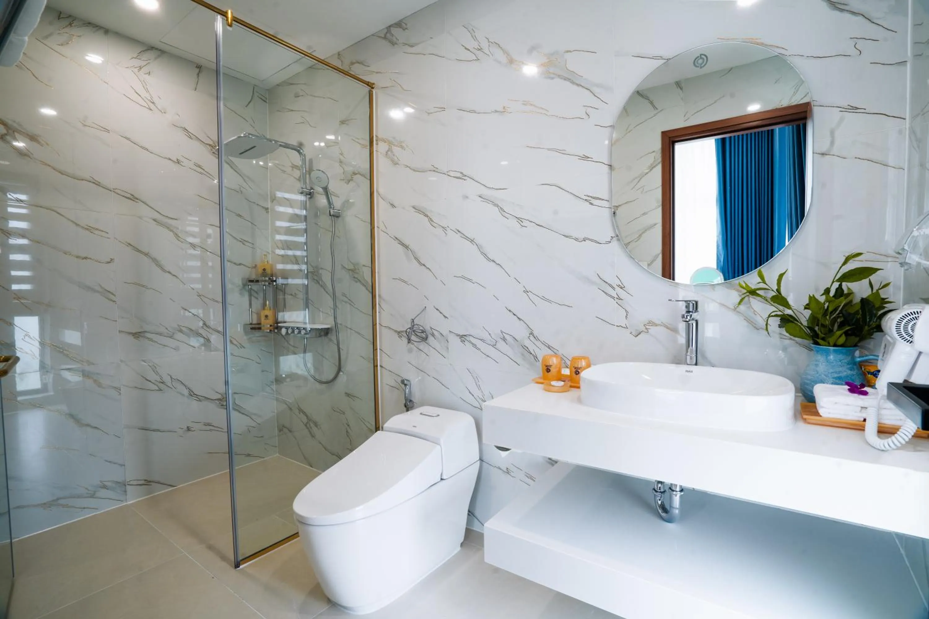 Toilet in Tea Resort