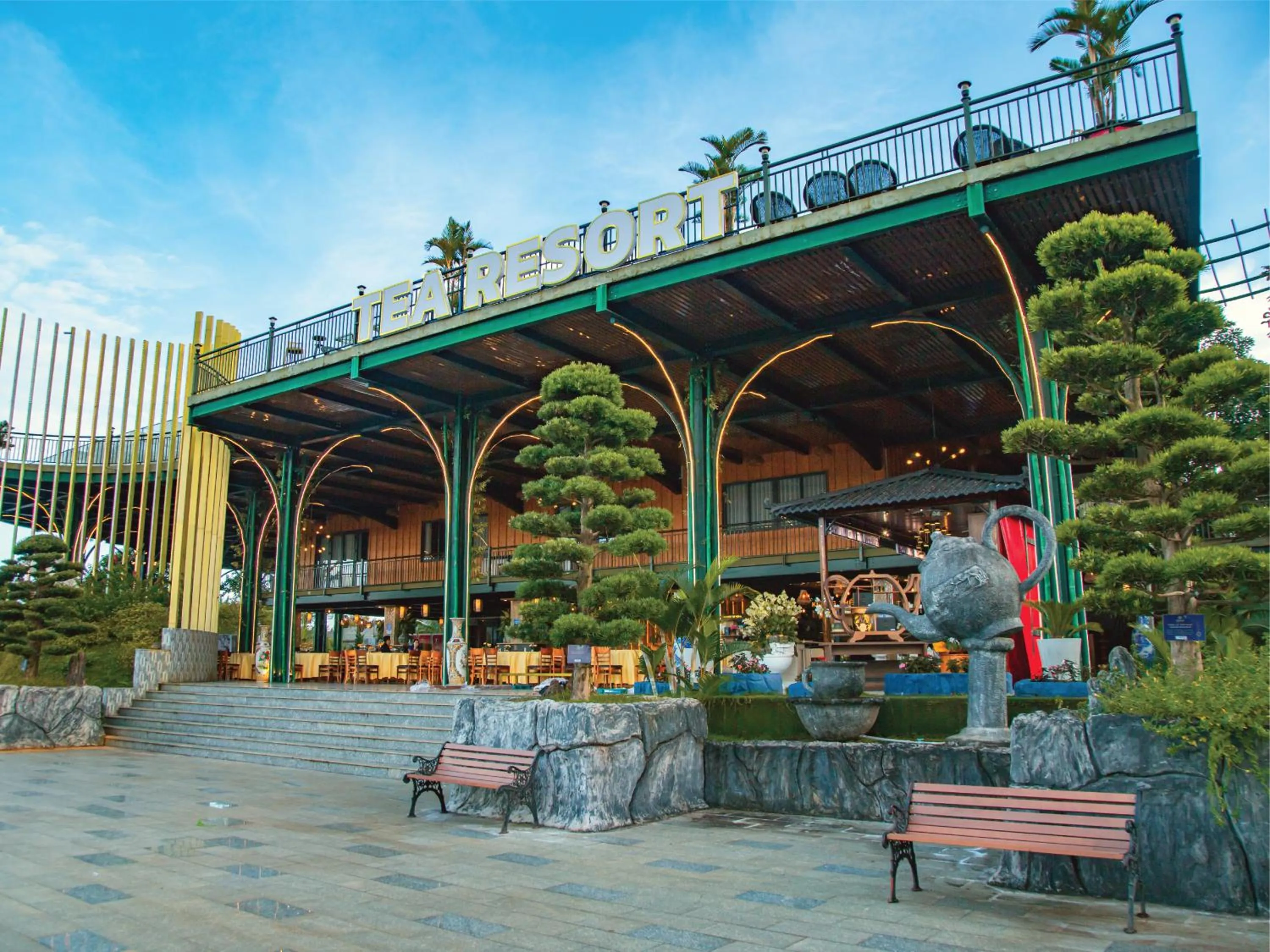 Restaurant/places to eat in Tea Resort