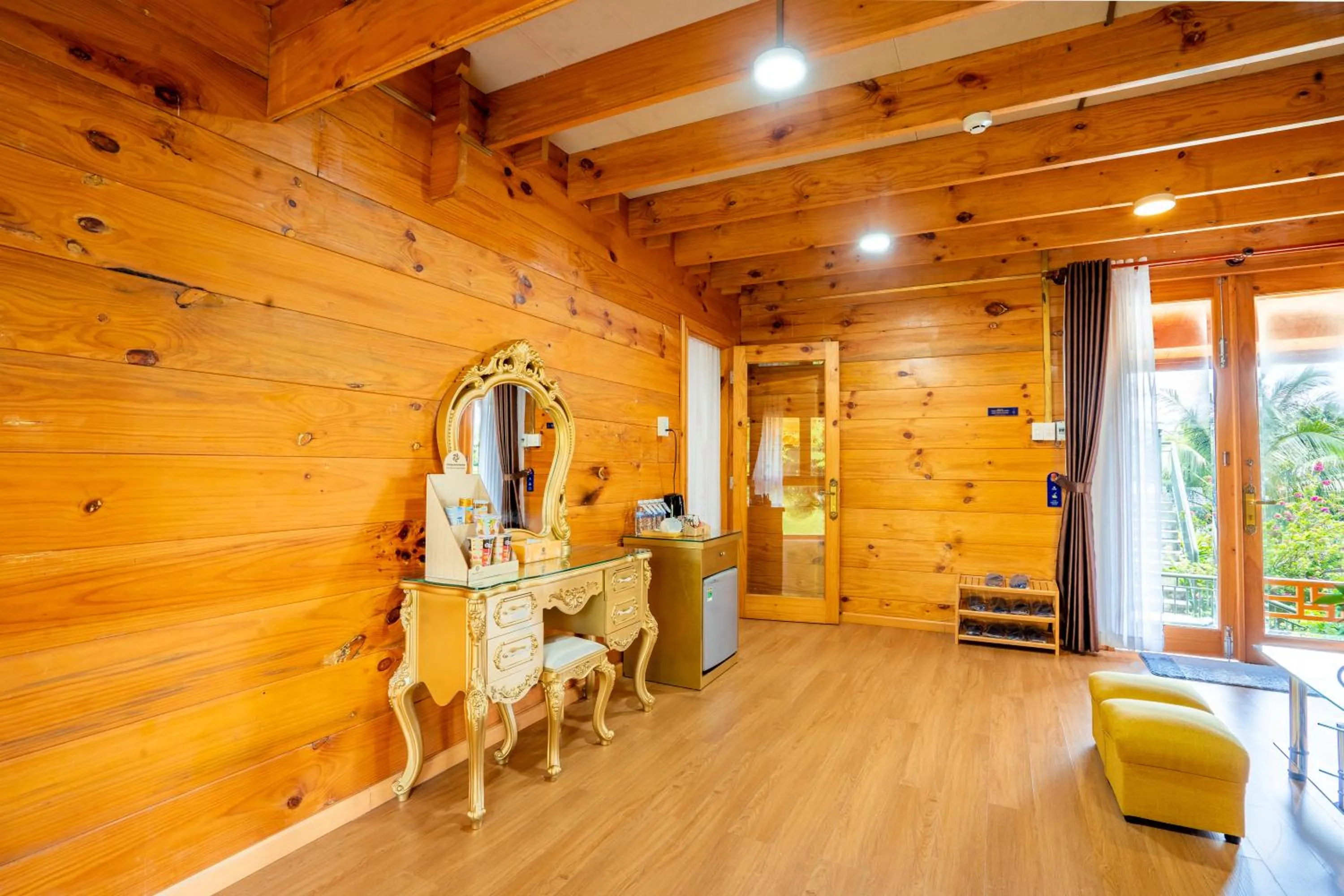 Guests in Tea Resort