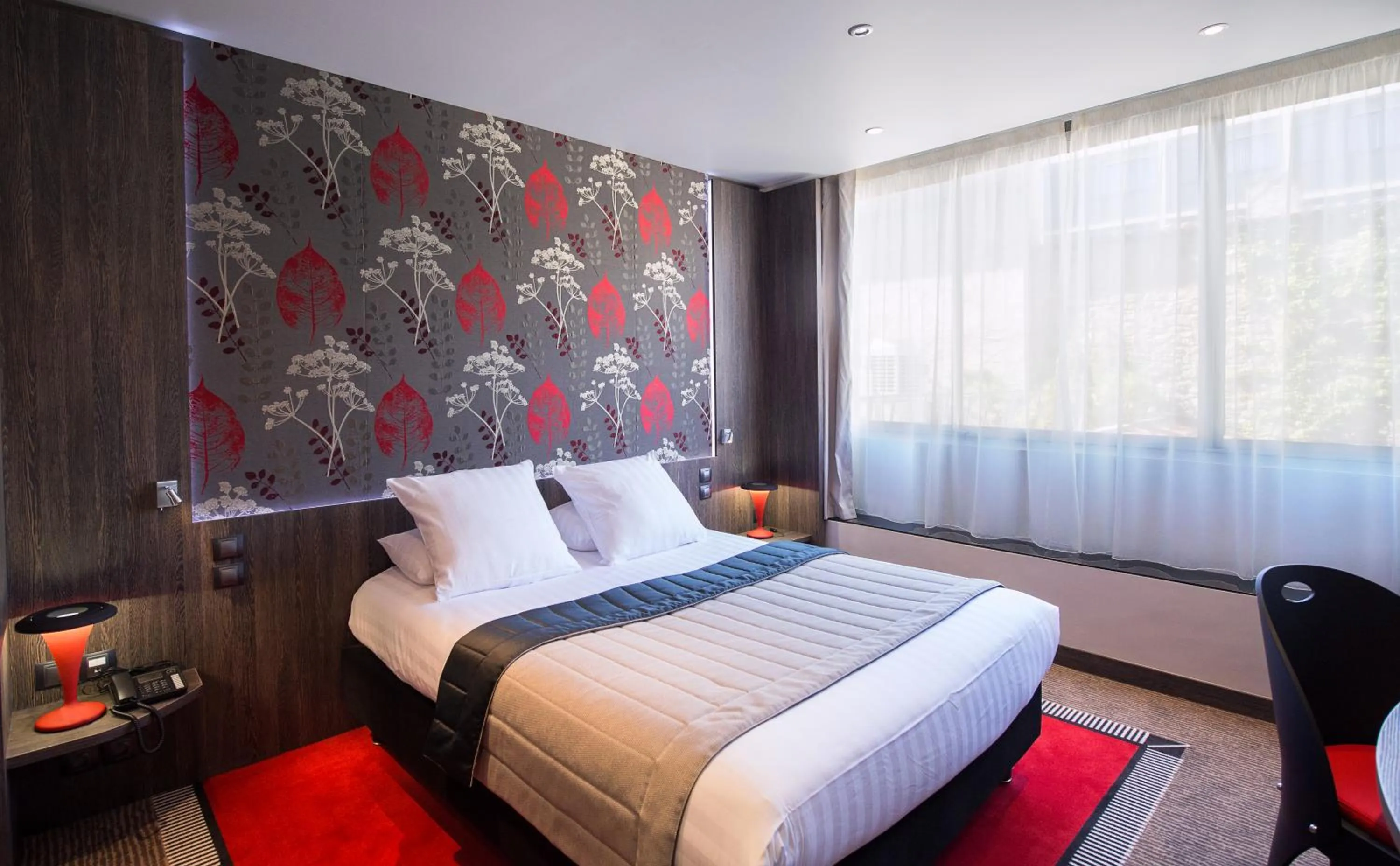 Bedroom, Bed in Best Western Premier Le Patio des Artistes Wellness Jacuzzi