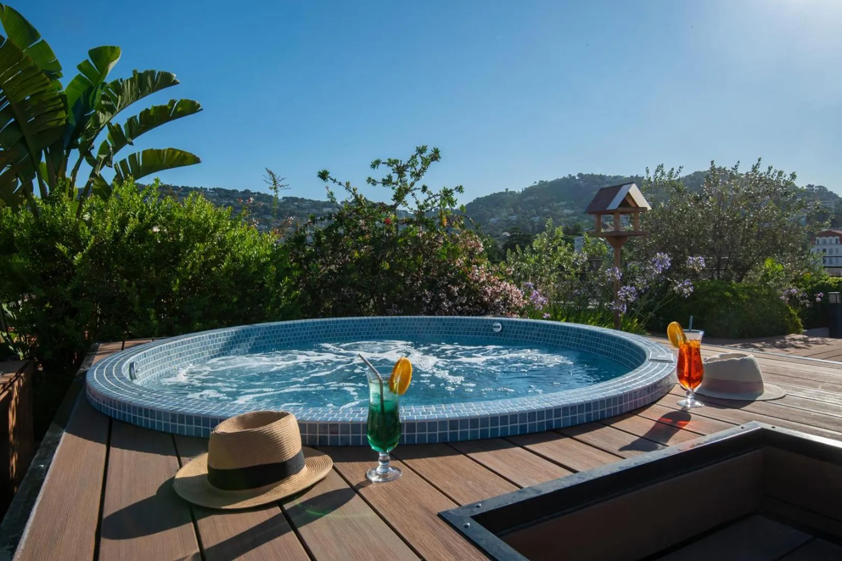 Natural landscape in Best Western Premier Le Patio des Artistes Wellness Jacuzzi