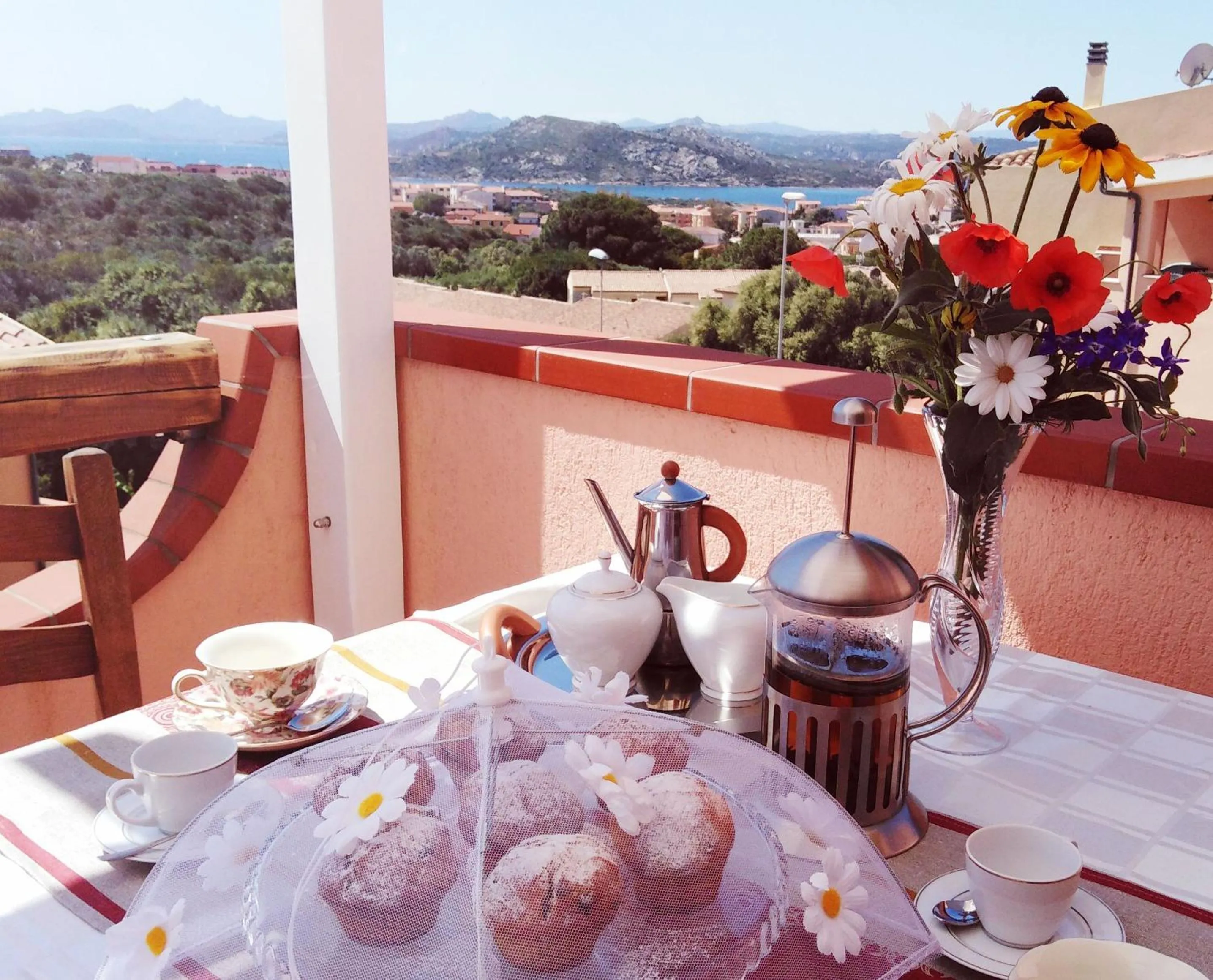 Breakfast in The Roses Garden