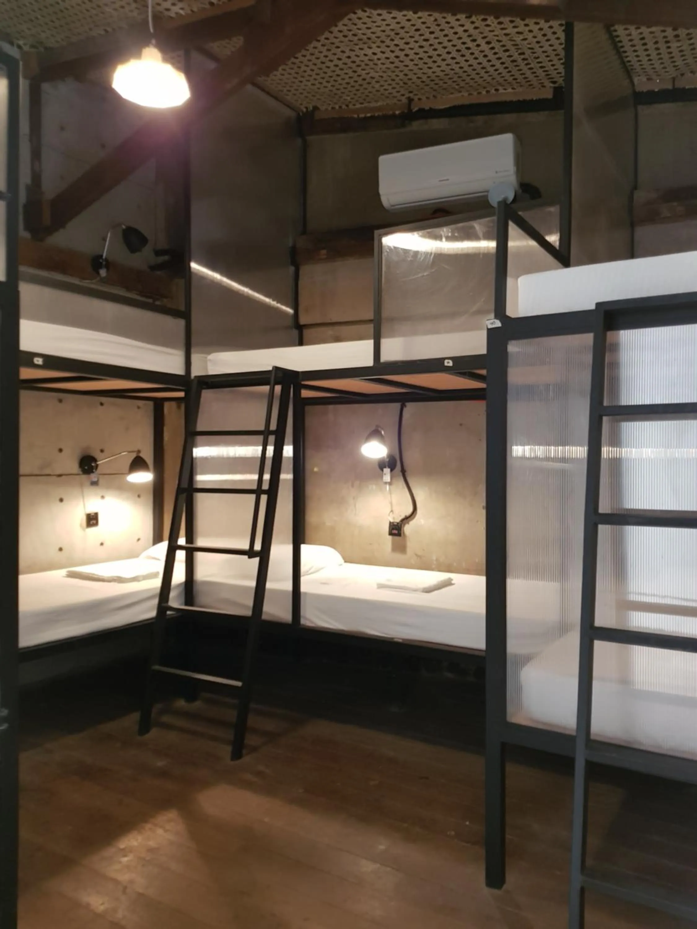 Bedroom, Bed in The Flying Fish Hostel Cebu