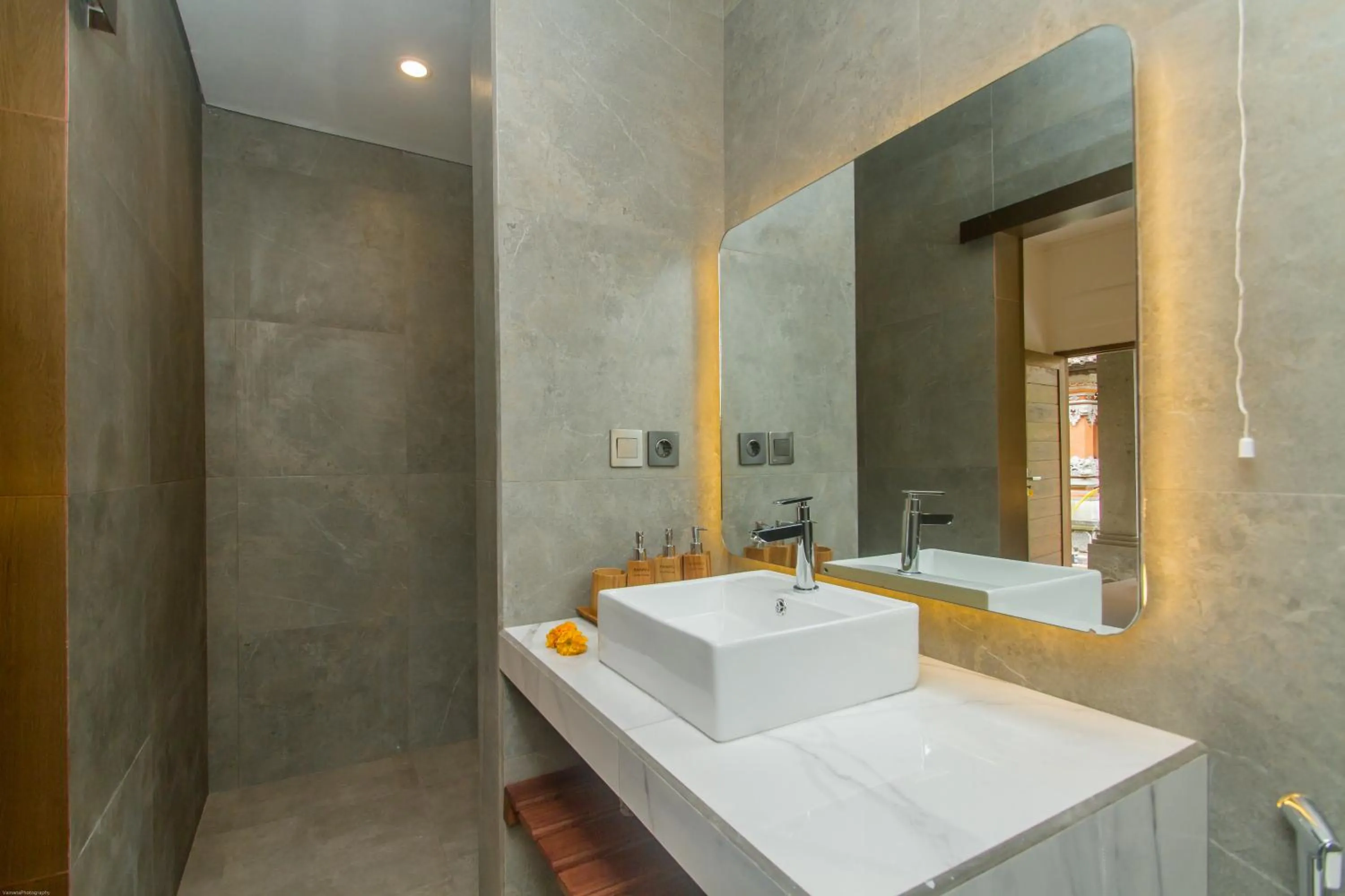 Bathroom in Rahayu Guest House Ubud