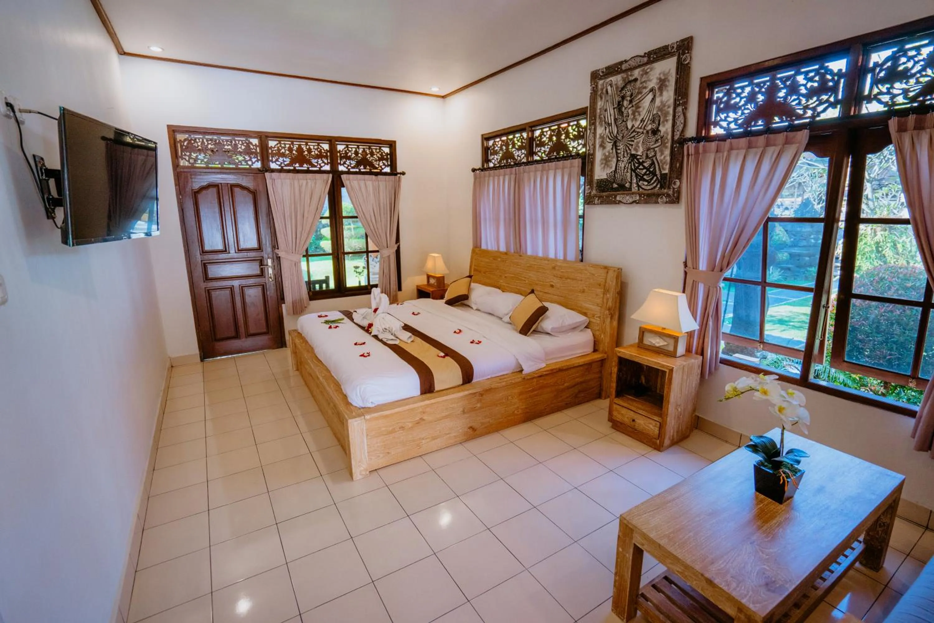 Photo of the whole room, Bed in Rahayu Guest House Ubud