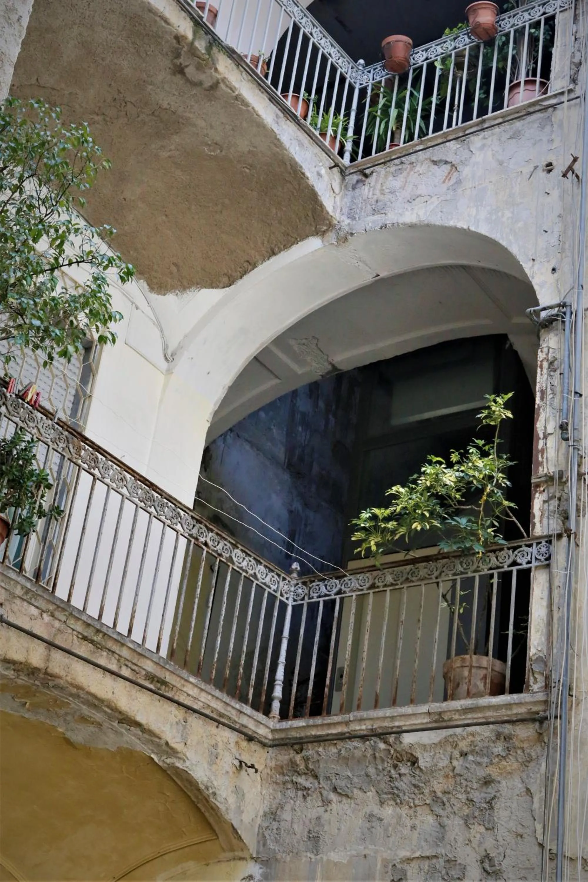 Facade/entrance in MB Napoles intera casa