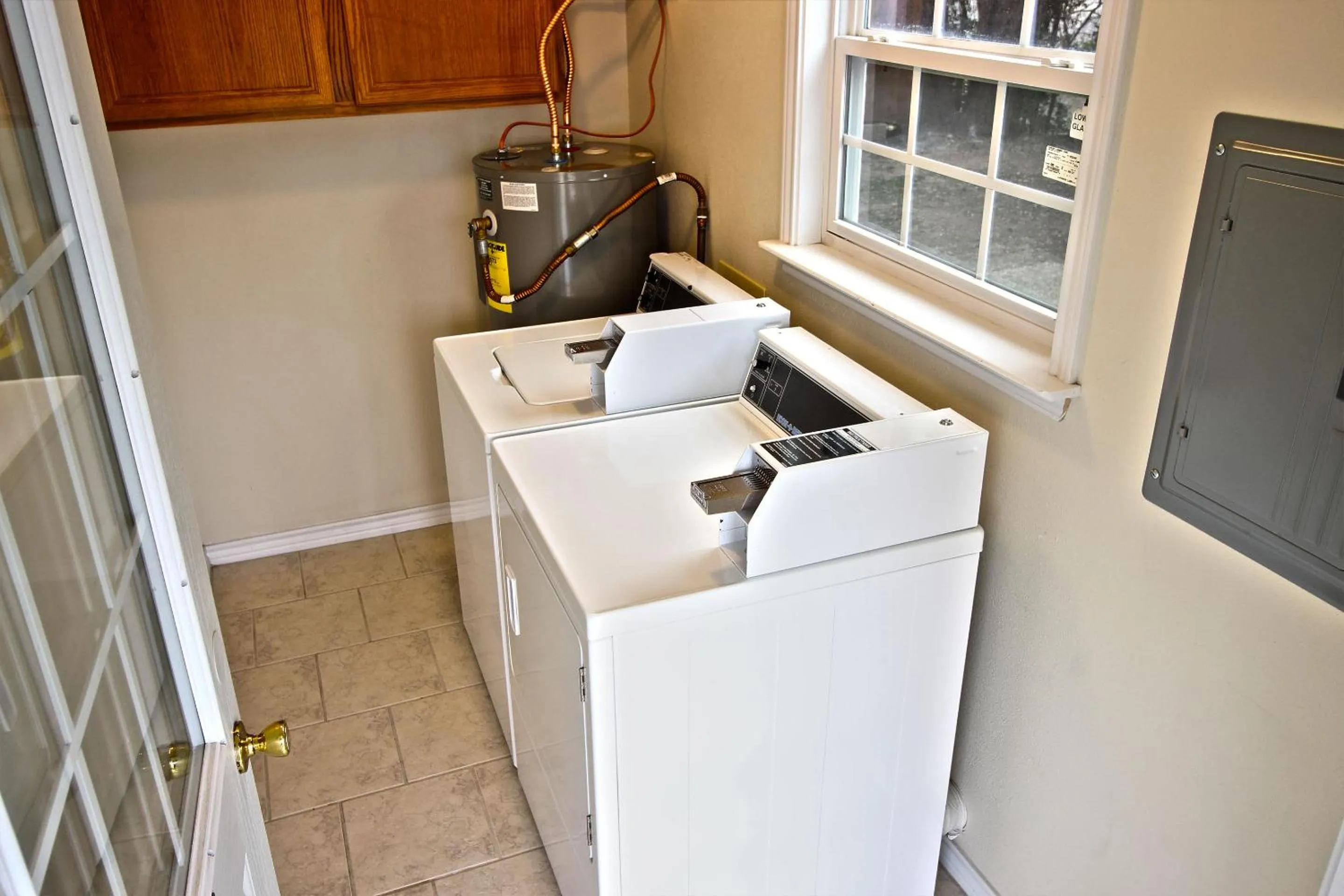 Area and facilities in Peach Tree Inn & Suites